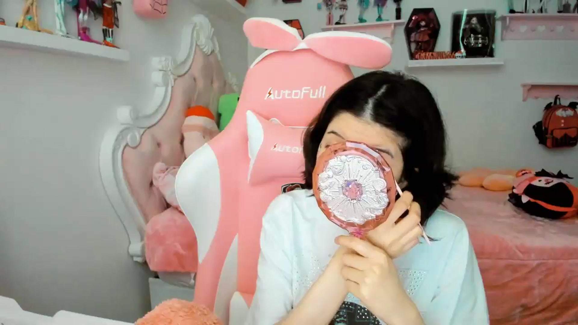 Gallery image thumbnail from Cherrycute666's myfreecams stream on, 12/04/2025, 24:10 image 7 of 20