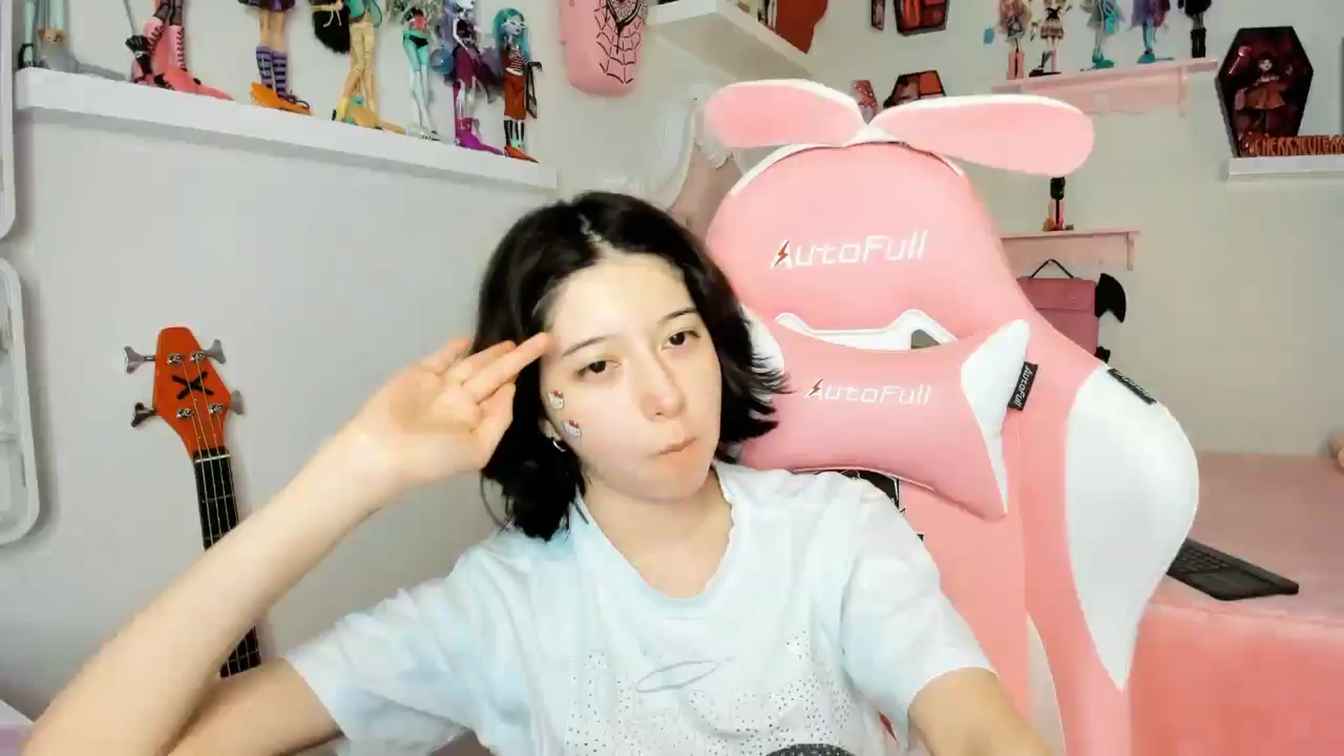 Gallery image thumbnail from Cherrycute666's myfreecams stream on, 12/04/2025, 02:31 image 3 of 20