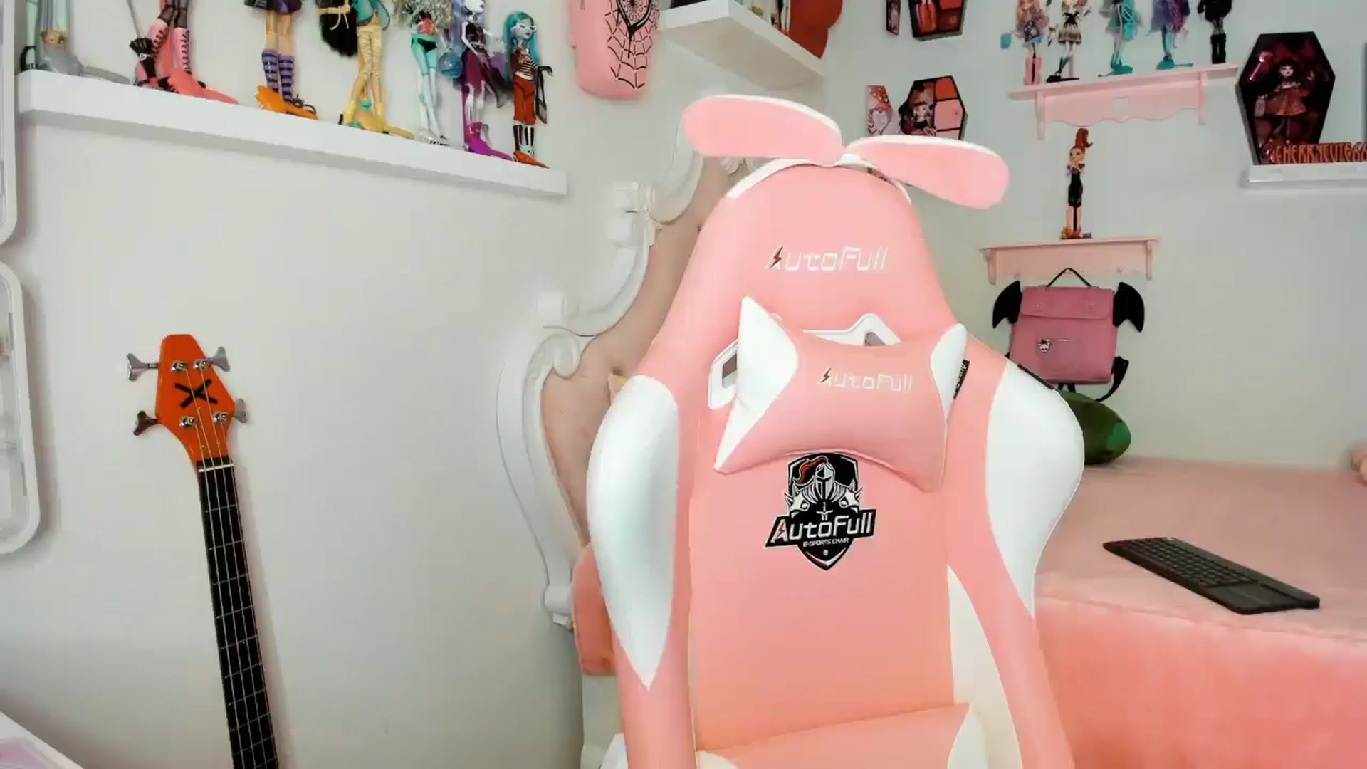 Gallery image thumbnail from Cherrycute666's myfreecams stream on, 12/04/2025, 02:31 image 7 of 20