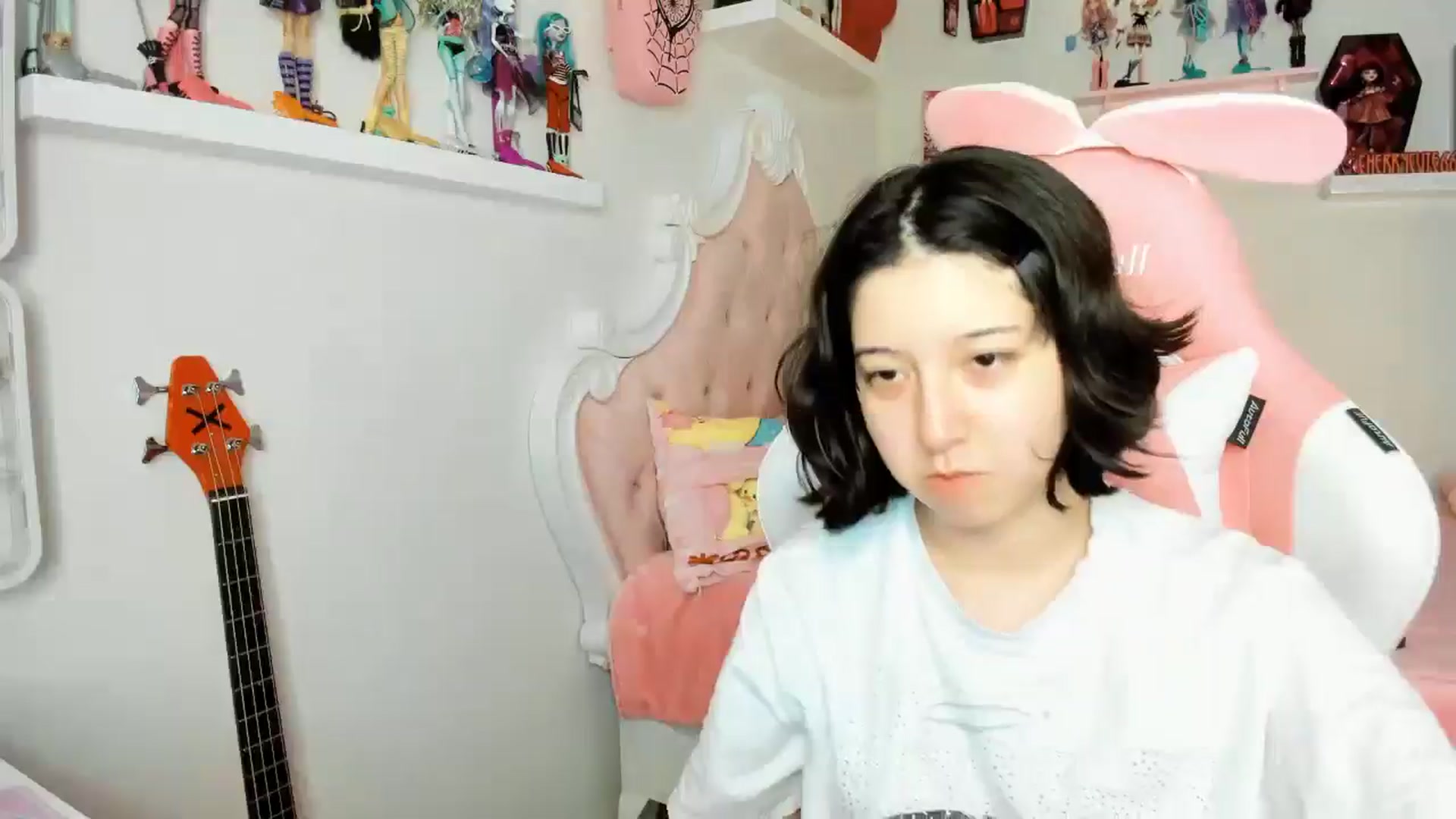 Gallery image thumbnail from Cherrycute666's myfreecams stream on, 12/04/2025, 02:31 image 6 of 20