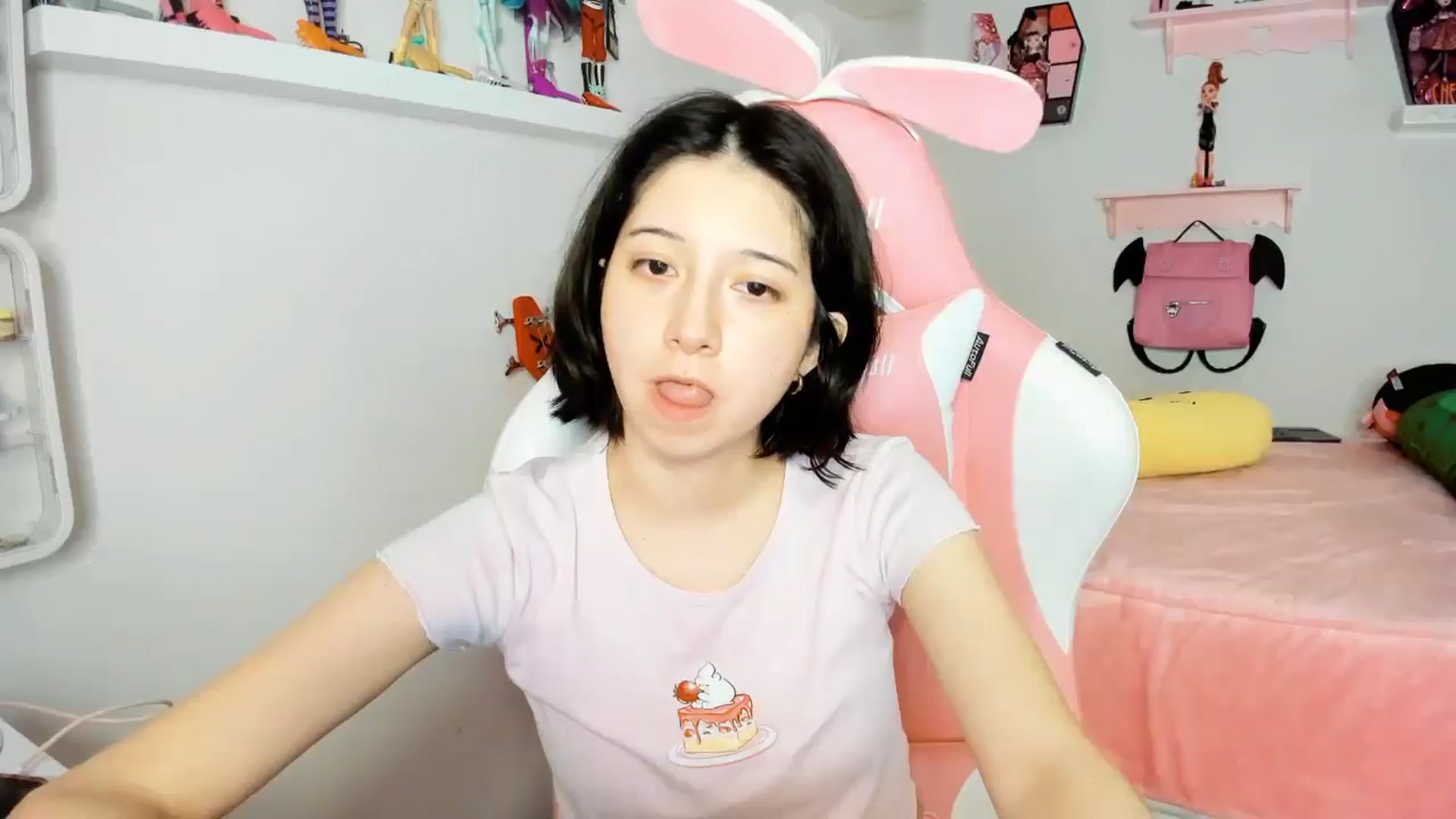 Gallery image thumbnail from Cherrycute666's myfreecams stream on, 12/06/2025, 07:49 image 13 of 20