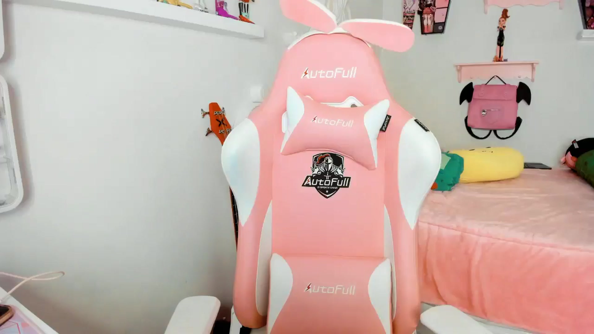 Gallery image thumbnail from Cherrycute666's myfreecams stream on, 12/06/2025, 07:49 image 12 of 20