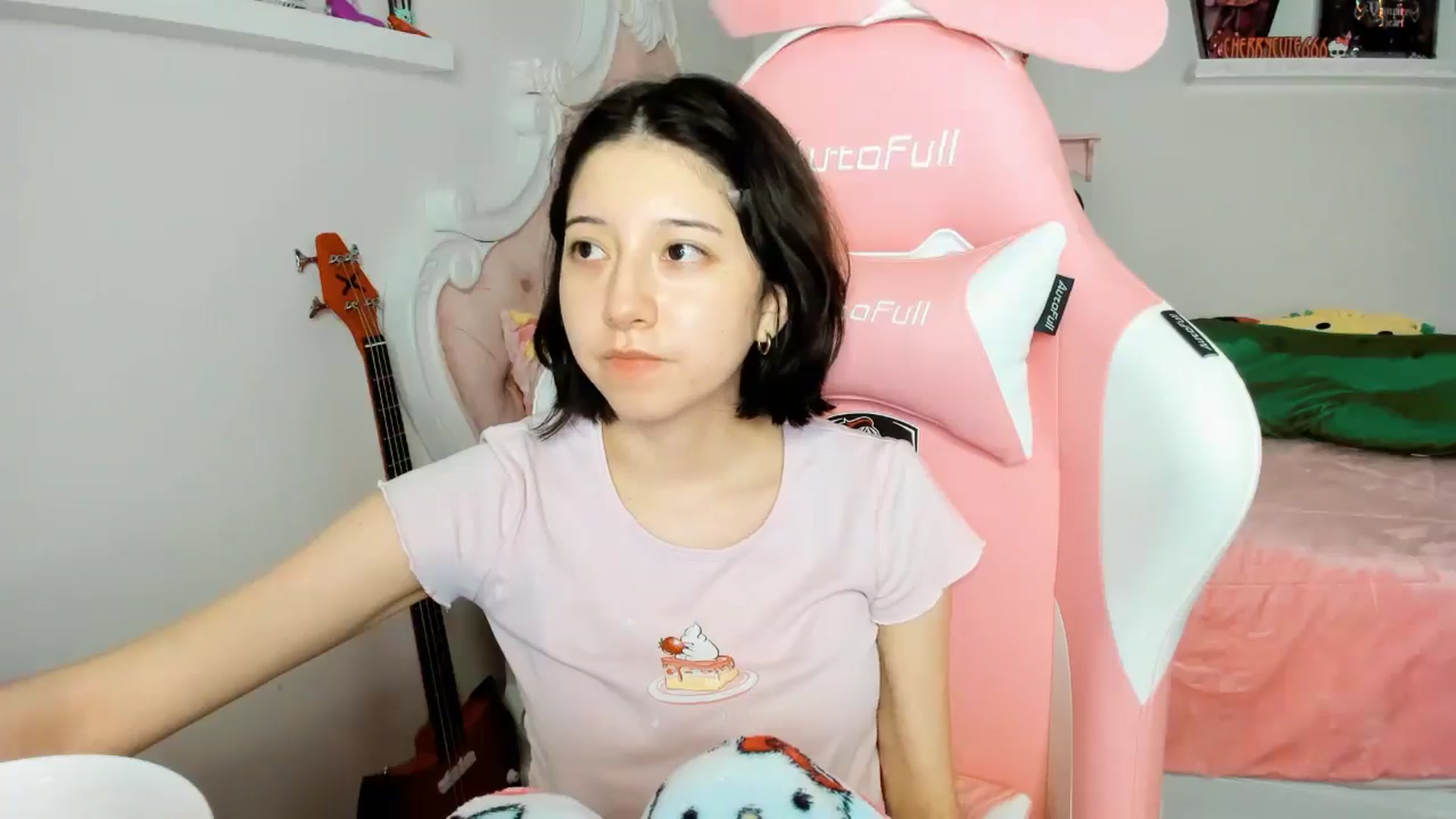 Gallery image thumbnail from Cherrycute666's myfreecams stream on, 12/06/2025, 09:44 image 9 of 20