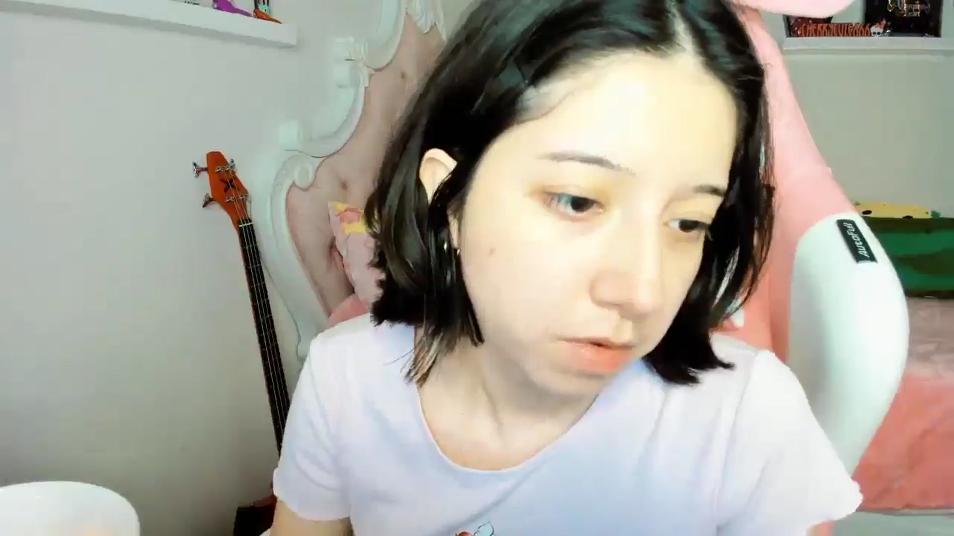 Gallery image thumbnail from Cherrycute666's myfreecams stream on, 12/06/2025, 09:44 image 12 of 20