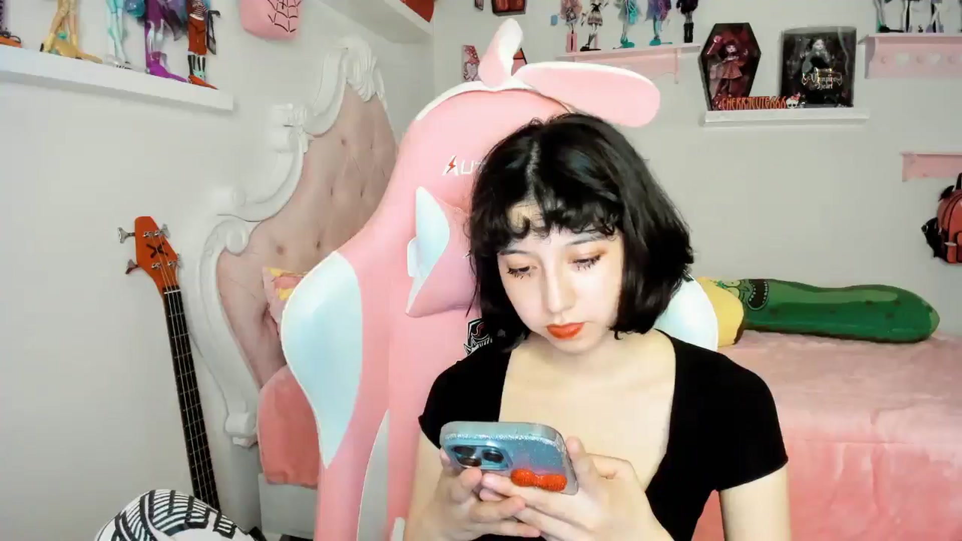 Gallery image thumbnail from Cherrycute666's myfreecams stream on, 12/07/2025, 08:30 image 4 of 20