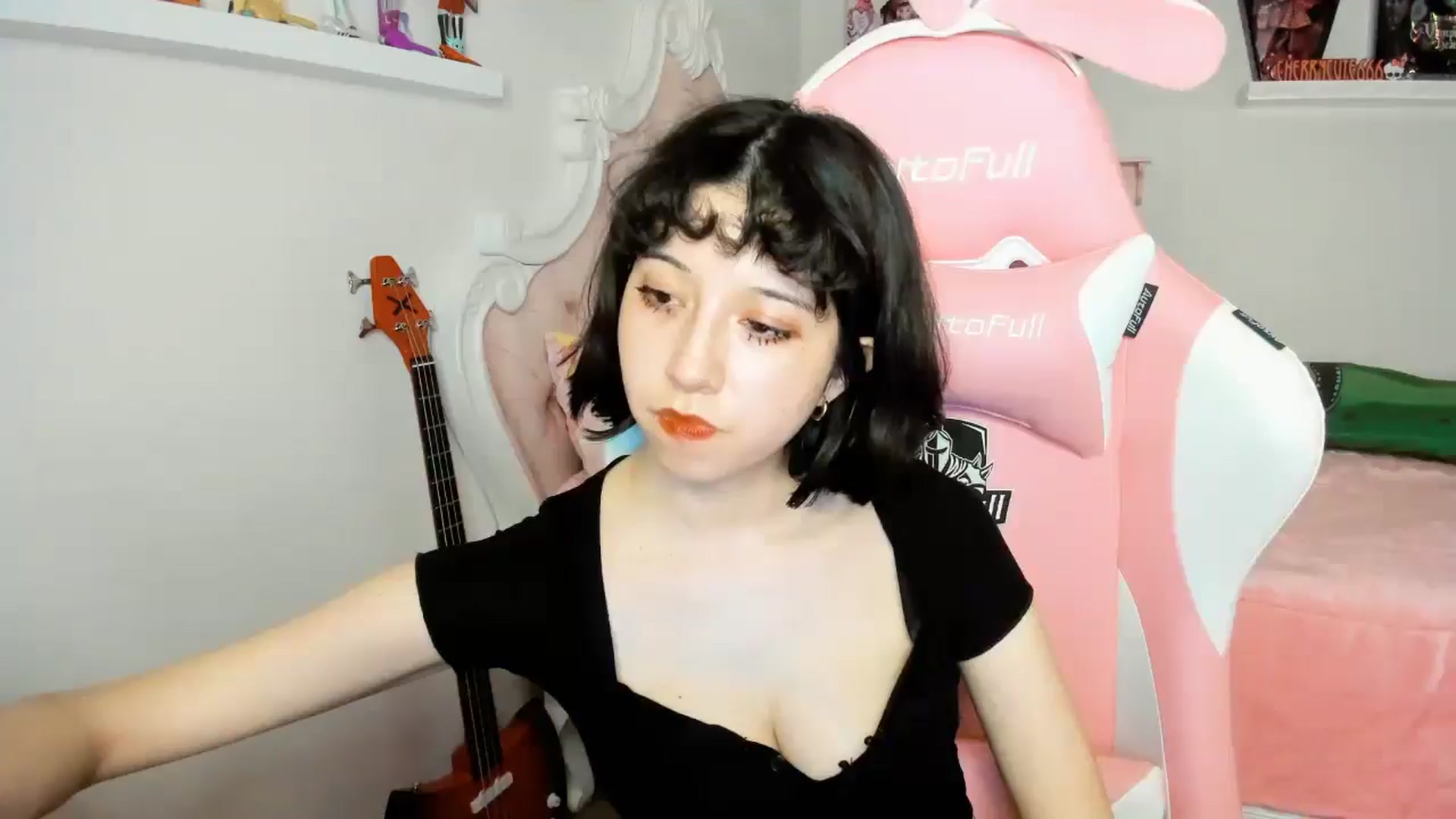 Gallery image thumbnail from Cherrycute666's myfreecams stream on, 12/07/2025, 08:30 image 8 of 20