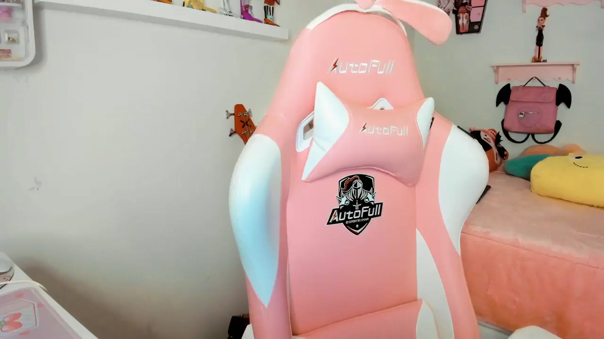 Gallery image thumbnail from Cherrycute666's myfreecams stream on, 12/07/2025, 08:30 image 16 of 20