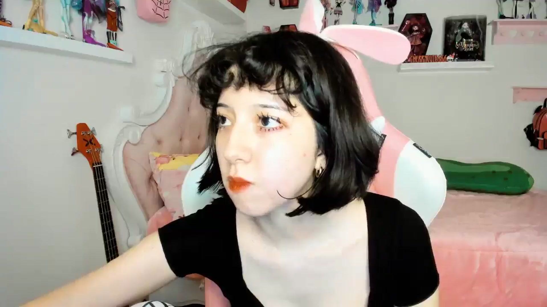Gallery image thumbnail from Cherrycute666's myfreecams stream on, 12/07/2025, 08:30 image 6 of 20
