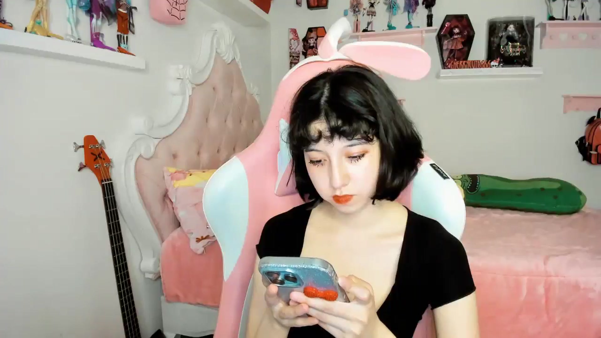 Gallery image thumbnail from Cherrycute666's myfreecams stream on, 12/07/2025, 08:30 image 2 of 20