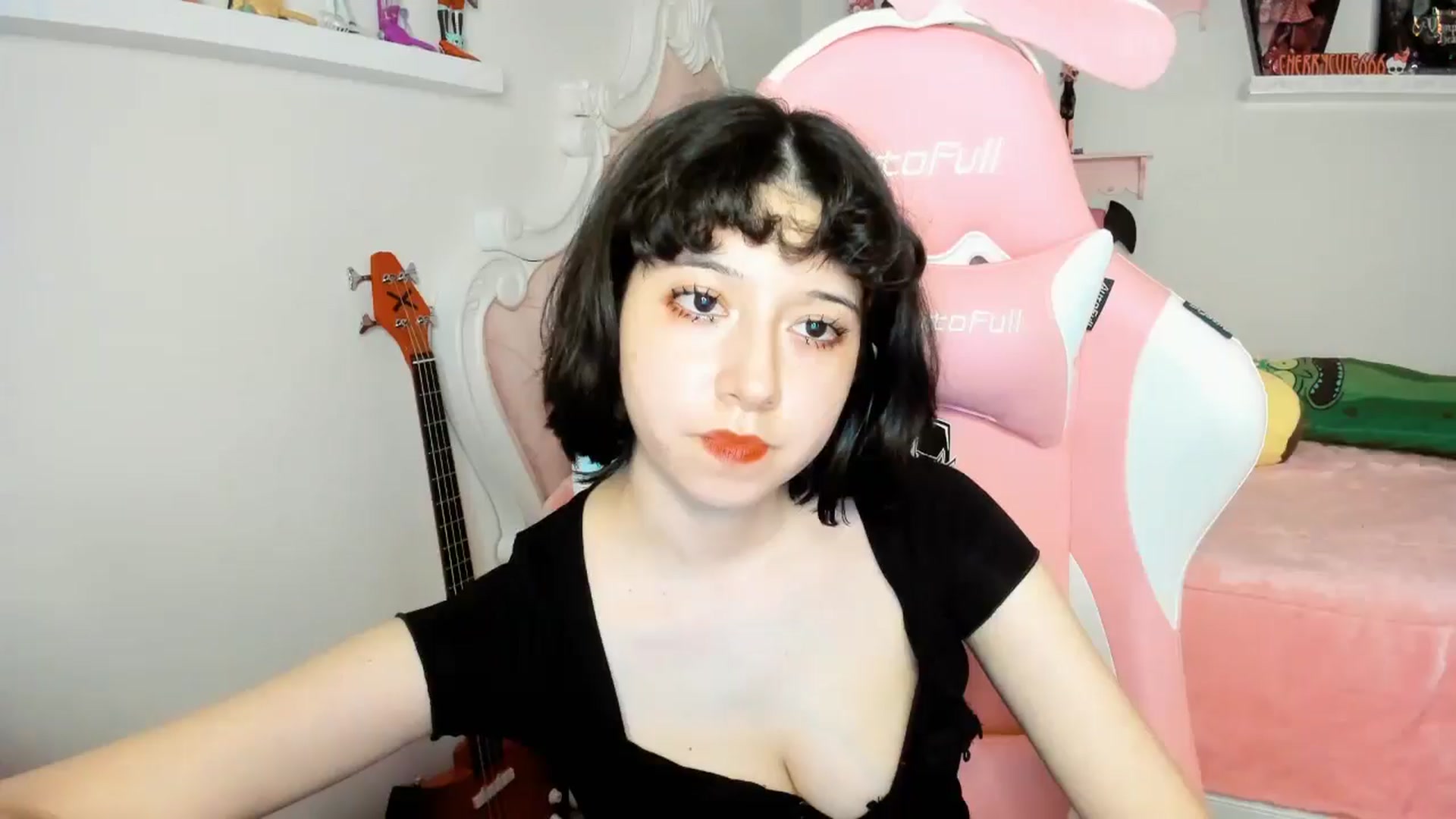 Gallery image thumbnail from Cherrycute666's myfreecams stream on, 12/07/2025, 08:30 image 9 of 20
