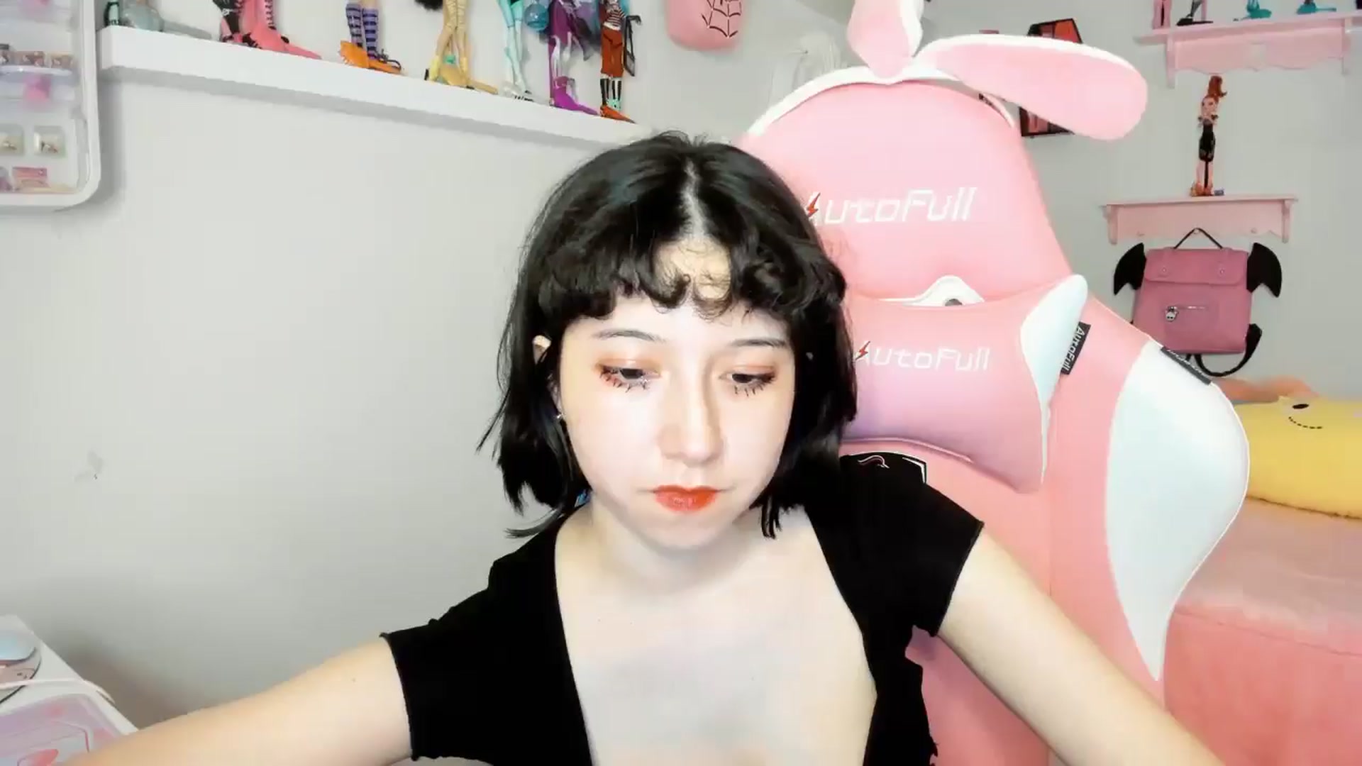 Gallery image thumbnail from Cherrycute666's myfreecams stream on, 12/07/2025, 08:30 image 14 of 20