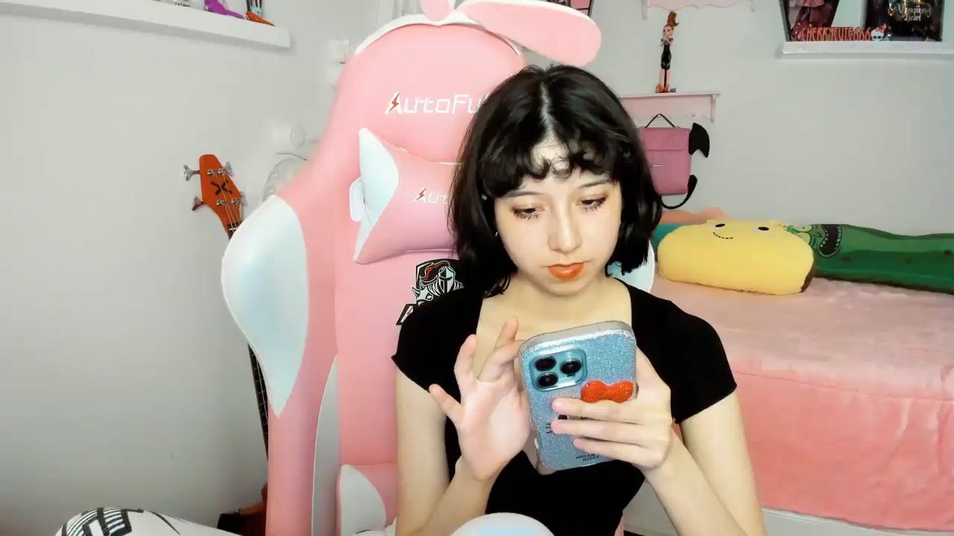 Gallery image thumbnail from Cherrycute666's myfreecams stream on, 12/07/2025, 08:30 image 20 of 20