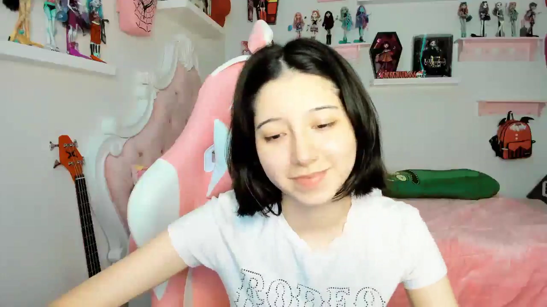 Gallery image thumbnail from Cherrycute666's myfreecams stream on, 12/07/2025, 23:40 image 3 of 20
