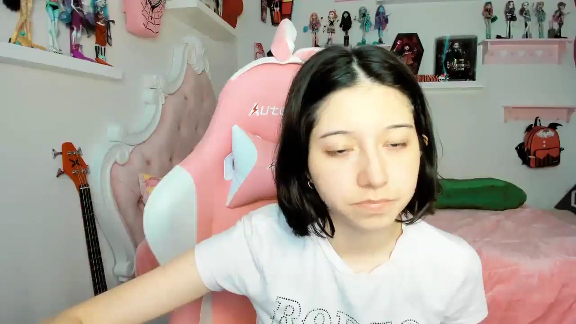Gallery image thumbnail from Cherrycute666's myfreecams stream on, 12/07/2025, 23:40 image 5 of 20