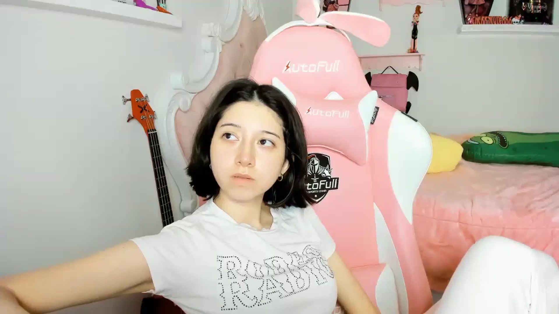 Gallery image thumbnail from Cherrycute666's myfreecams stream on, 12/08/2025, 24:36 image 7 of 20
