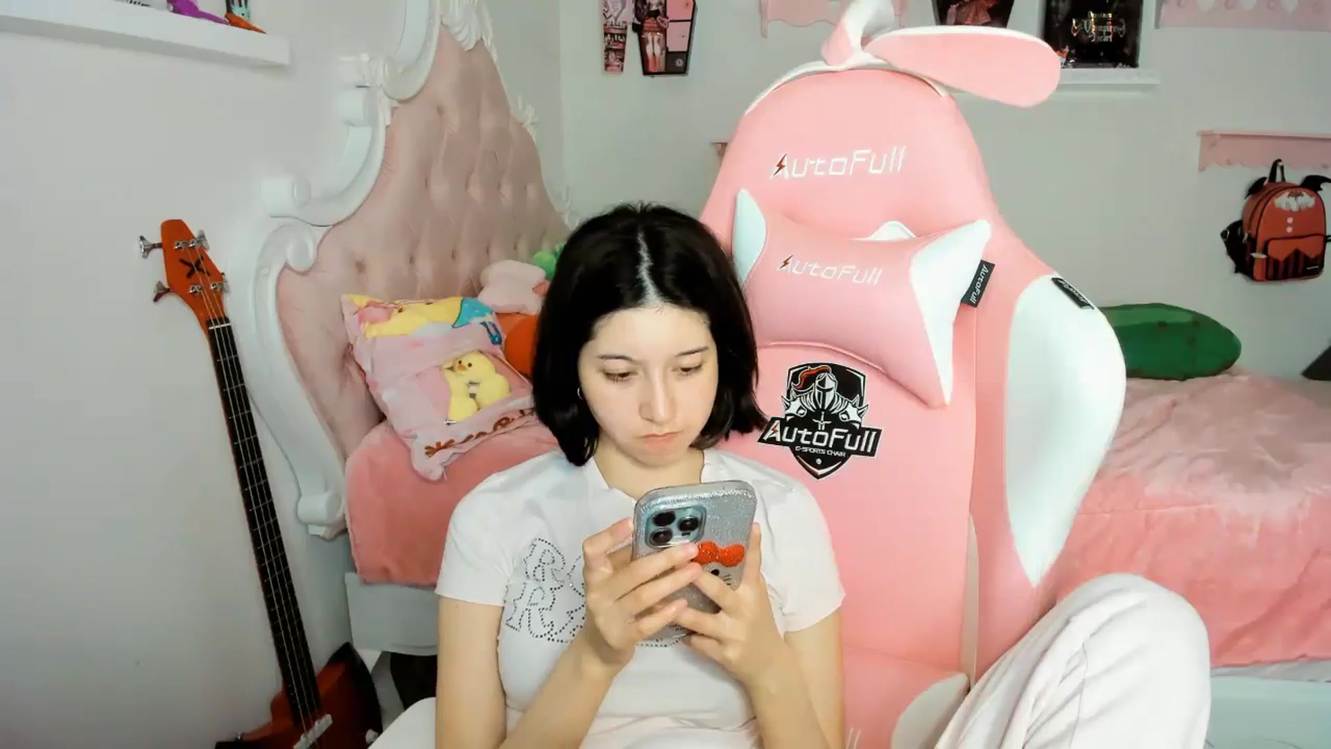 Gallery image thumbnail from Cherrycute666's myfreecams stream on, 12/08/2025, 24:36 image 19 of 20