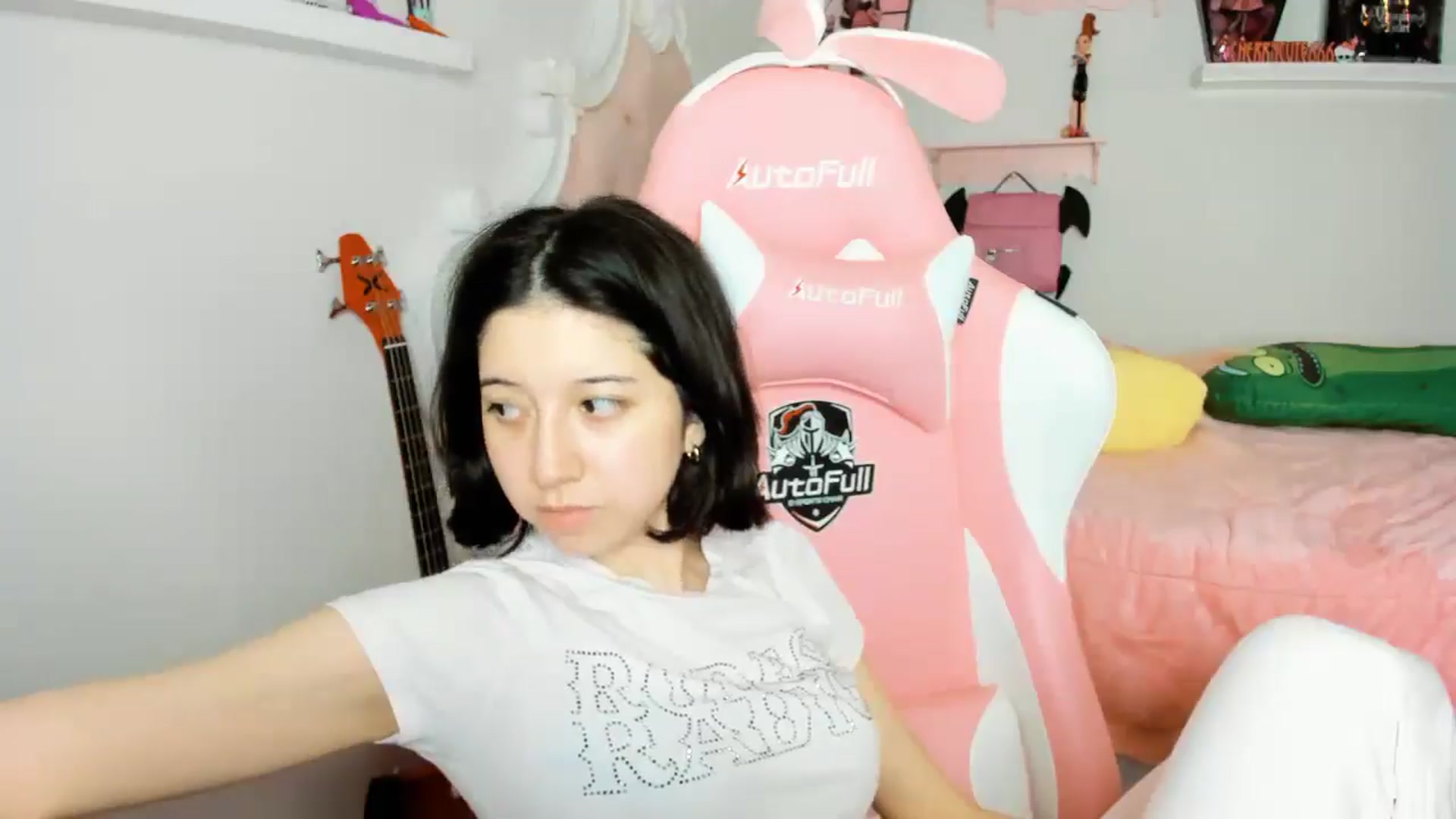 Gallery image thumbnail from Cherrycute666's myfreecams stream on, 12/08/2025, 24:36 image 6 of 20