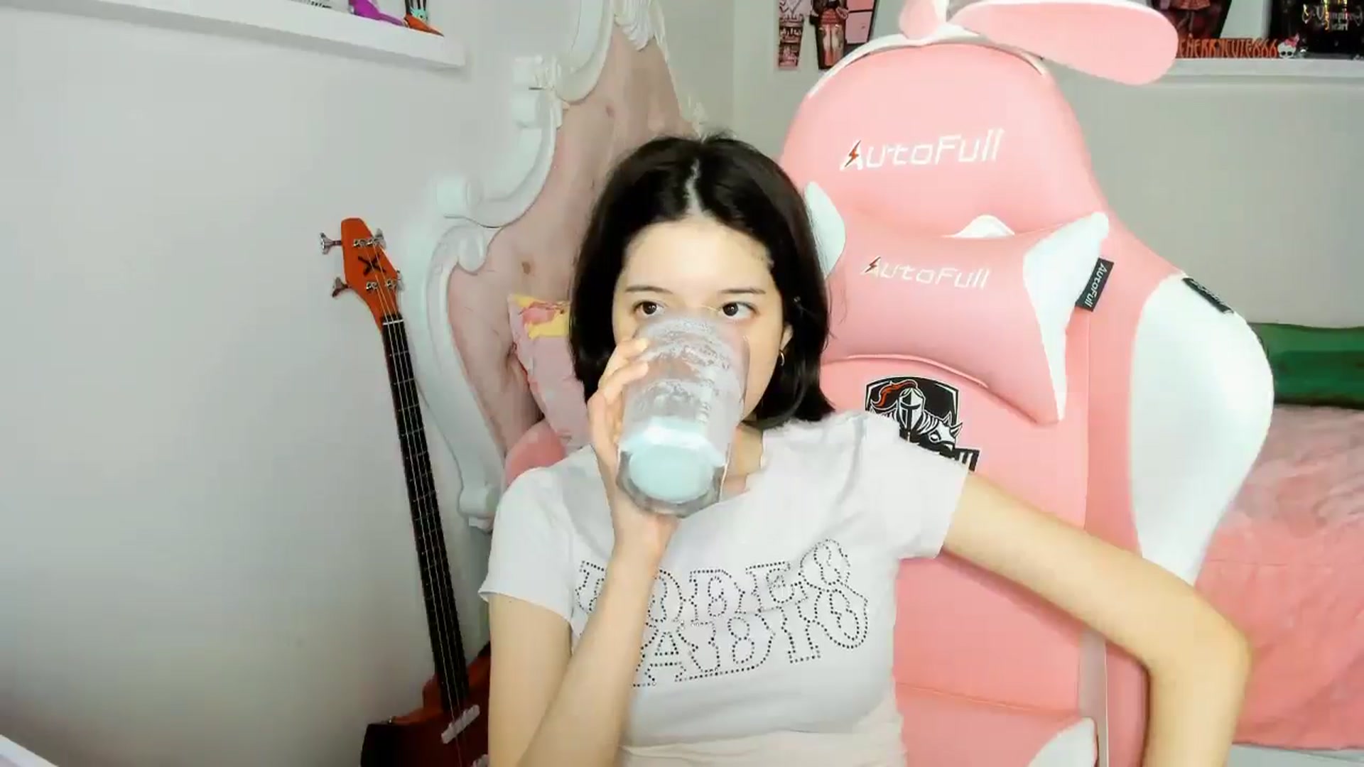 Gallery image thumbnail from Cherrycute666's myfreecams stream on, 12/08/2025, 24:36 image 2 of 20