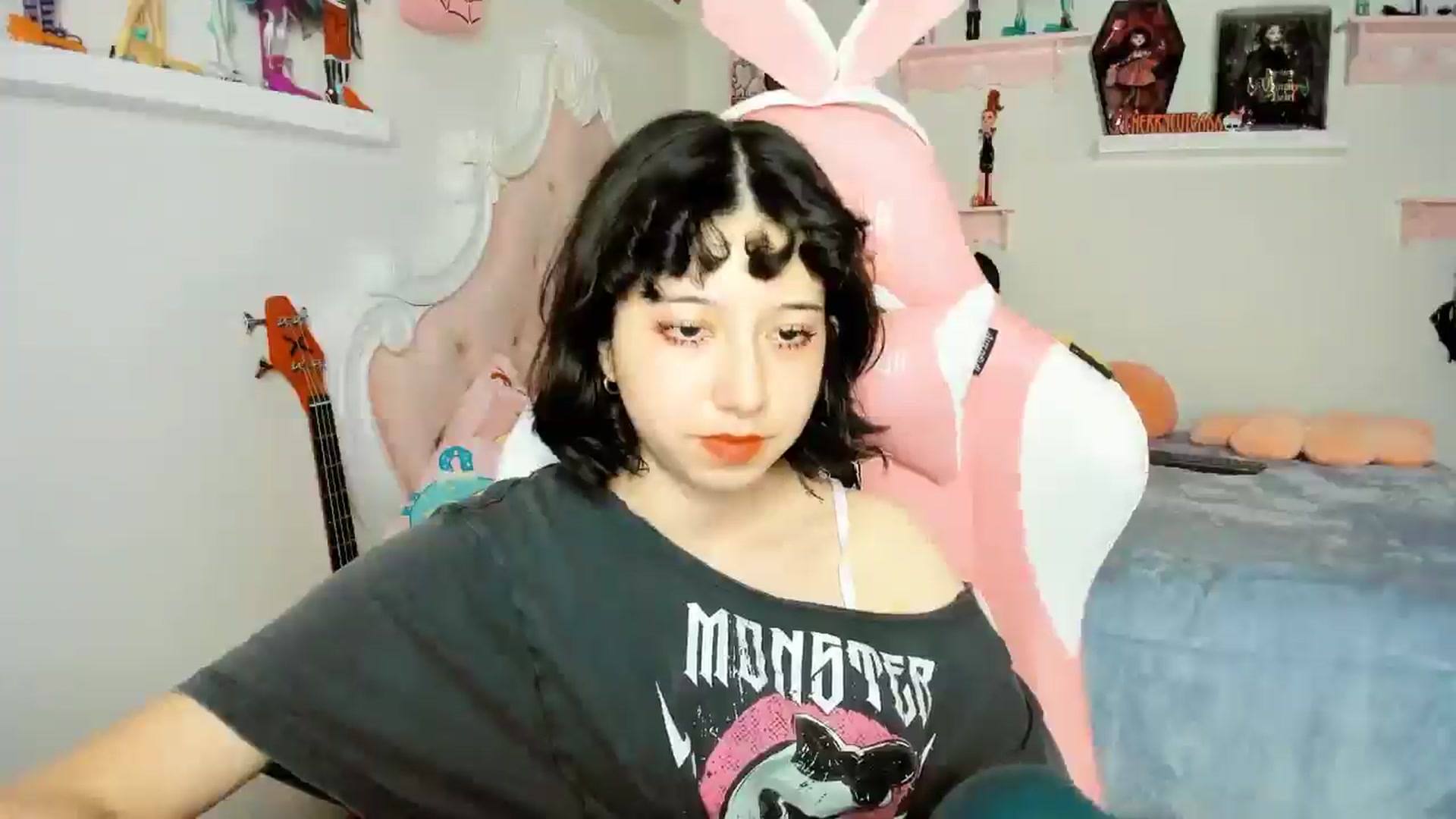 Gallery image thumbnail from Cherrycute666's myfreecams stream on, 12/13/2025, 07:31 image 8 of 20