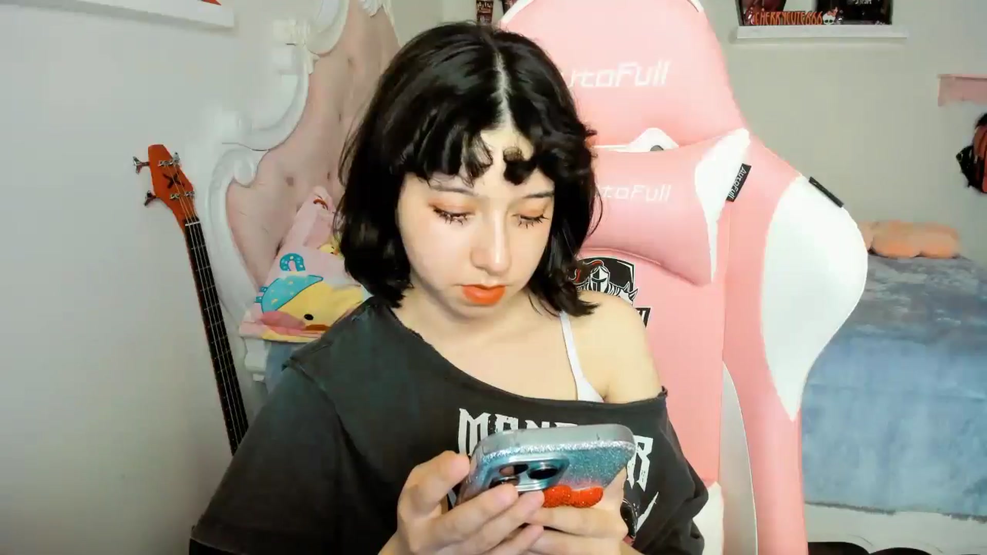 Gallery image thumbnail from Cherrycute666's myfreecams stream on, 12/13/2025, 07:31 image 15 of 20