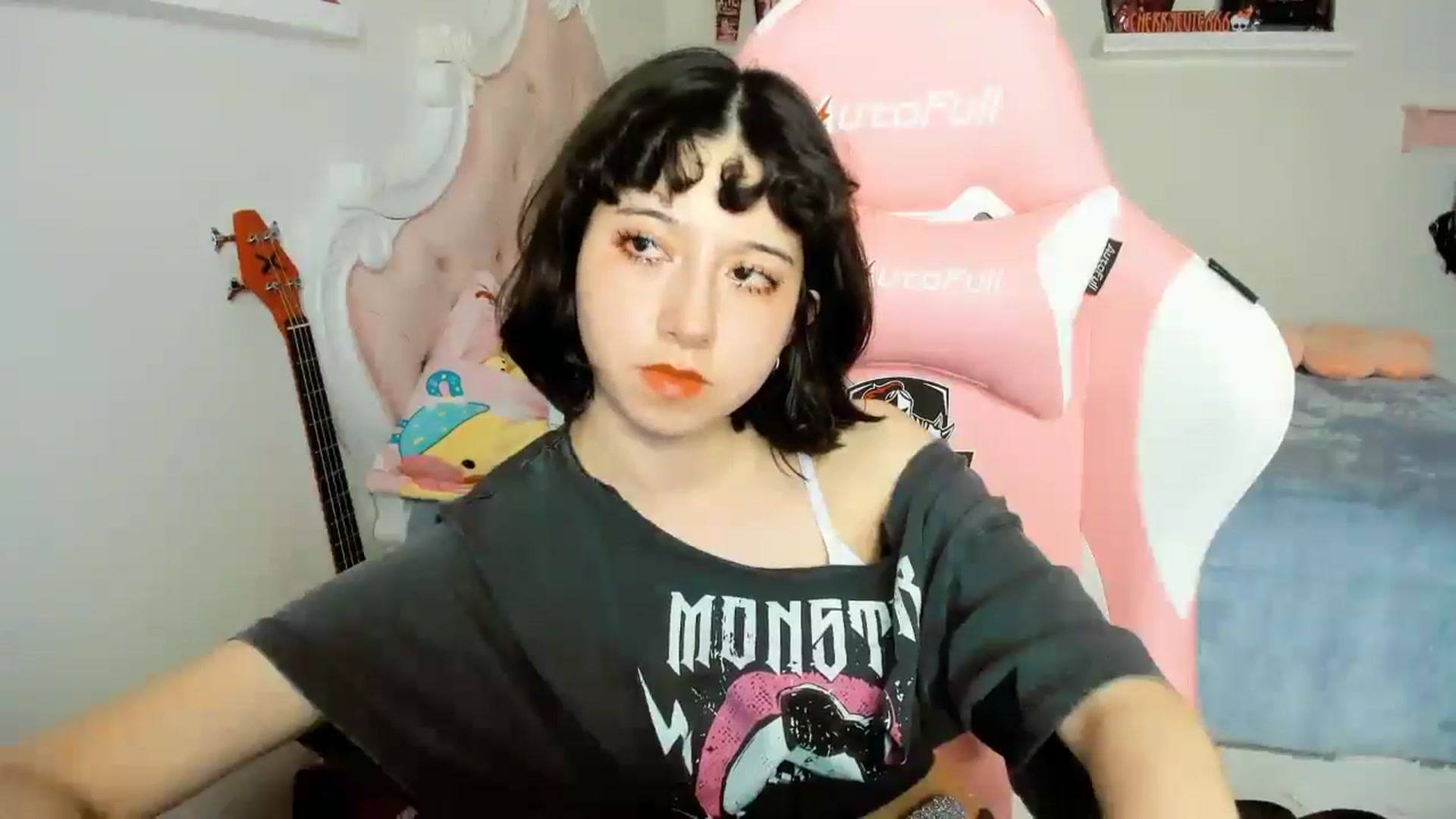 Gallery image thumbnail from Cherrycute666's myfreecams stream on, 12/13/2025, 07:31 image 16 of 20