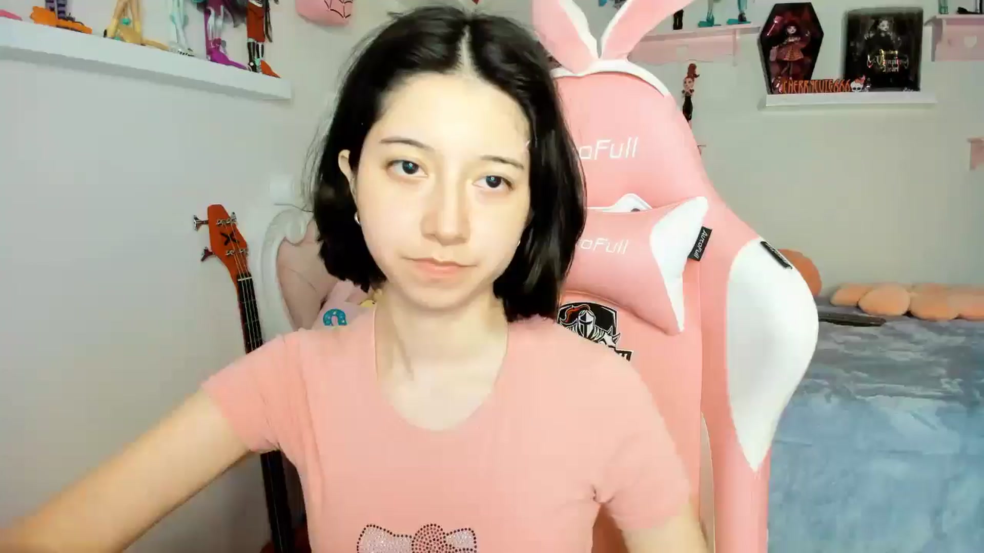 Gallery image thumbnail from Cherrycute666's myfreecams stream on, 12/14/2025, 03:38 image 6 of 20