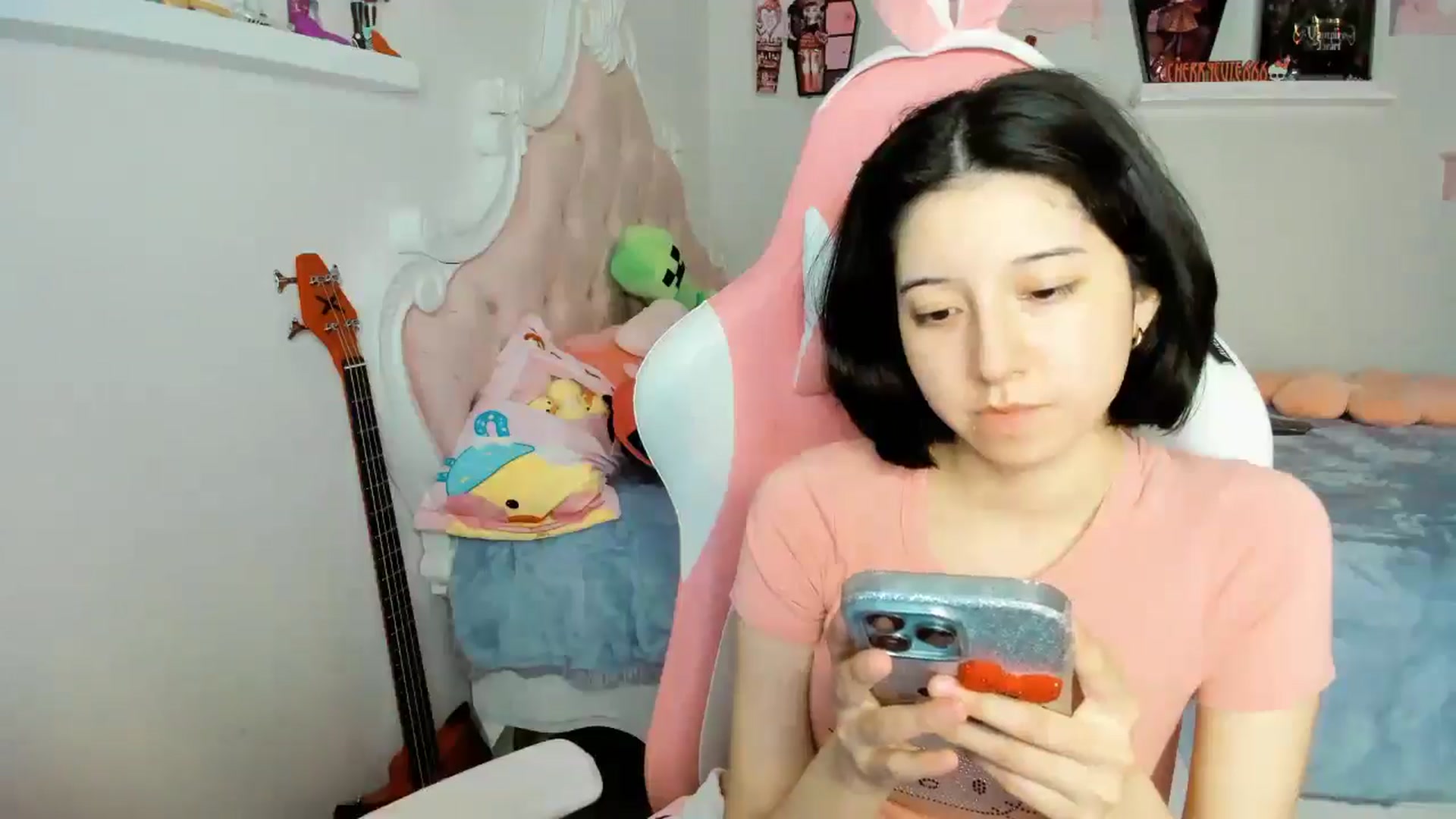 Gallery image thumbnail from Cherrycute666's myfreecams stream on, 12/14/2025, 03:38 image 16 of 20