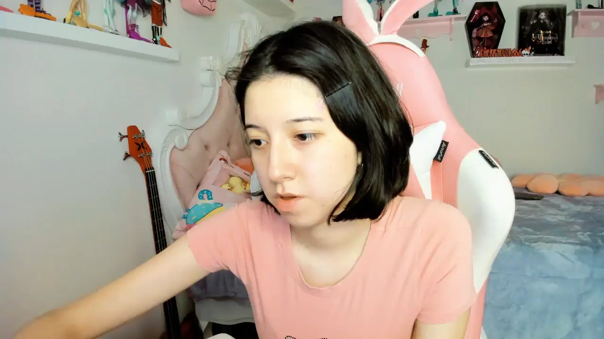 Gallery image thumbnail from Cherrycute666's myfreecams stream on, 12/14/2025, 03:38 image 5 of 20
