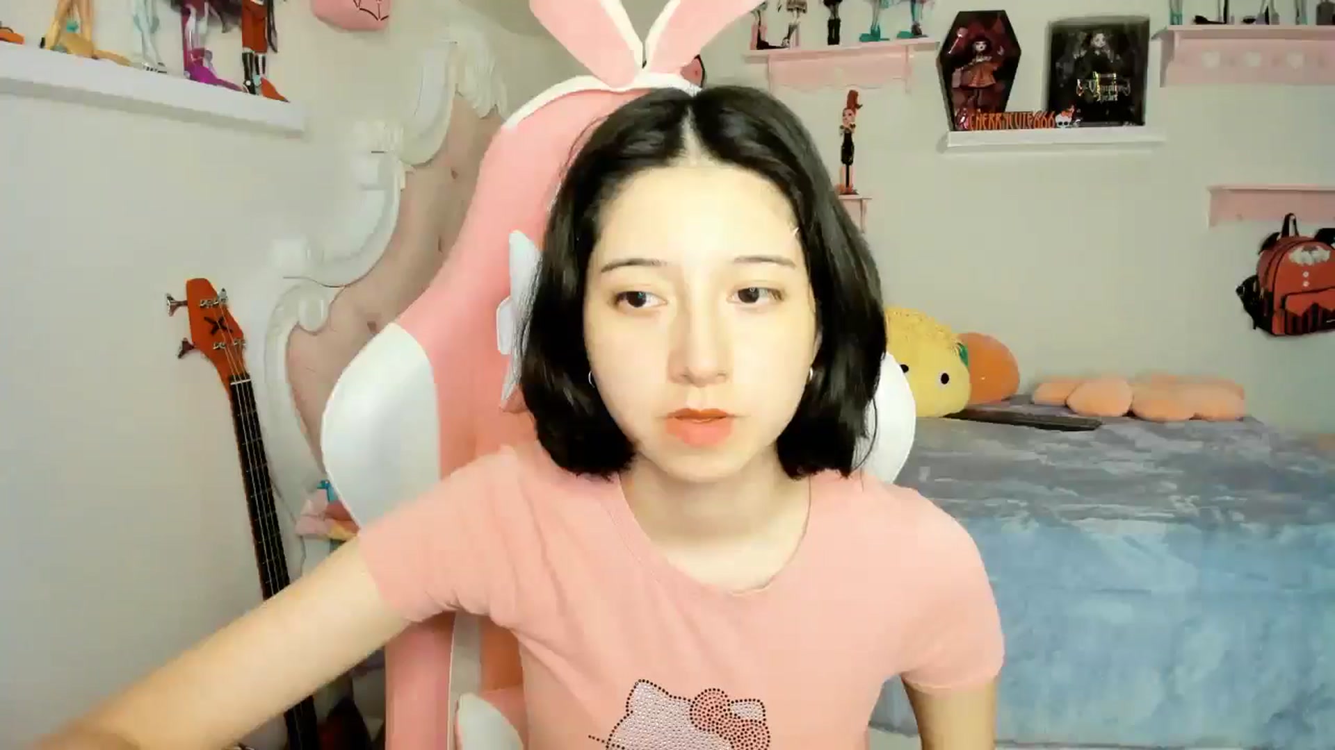 Gallery image thumbnail from Cherrycute666's myfreecams stream on, 12/14/2025, 05:04 image 15 of 20