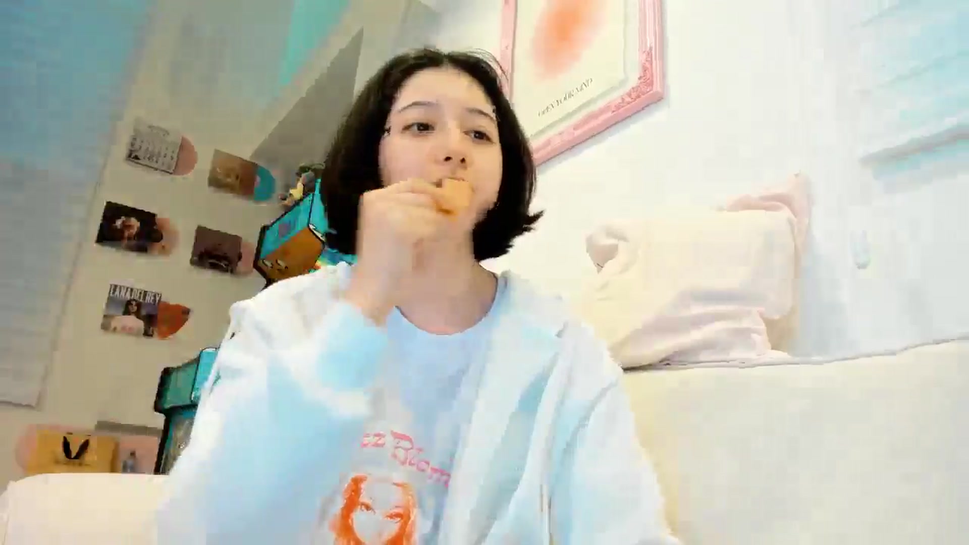Gallery image thumbnail from Cherrycute666's myfreecams stream on, 12/15/2025, 24:22 image 5 of 20