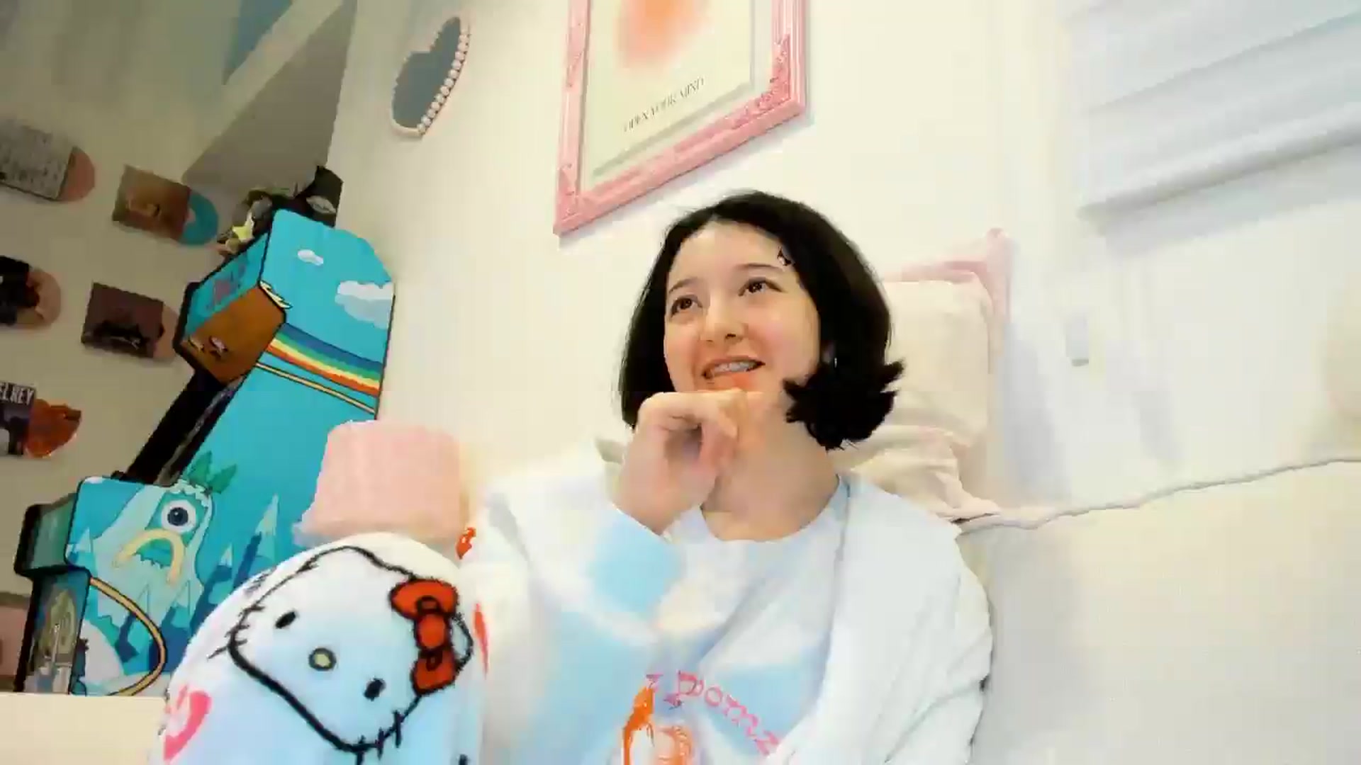Gallery image thumbnail from Cherrycute666's myfreecams stream on, 12/15/2025, 24:22 image 13 of 20