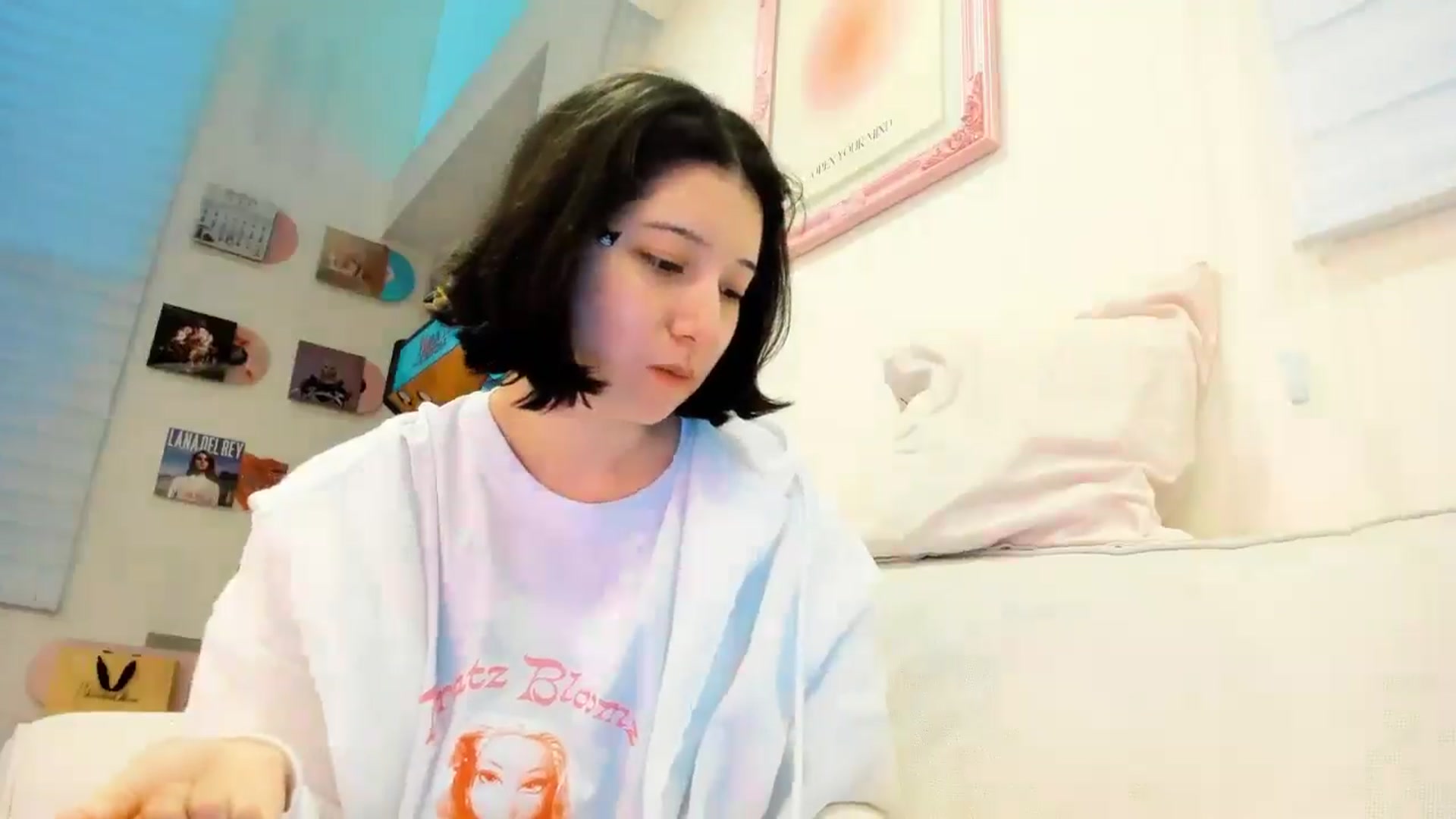 Gallery image thumbnail from Cherrycute666's myfreecams stream on, 12/15/2025, 24:22 image 4 of 20