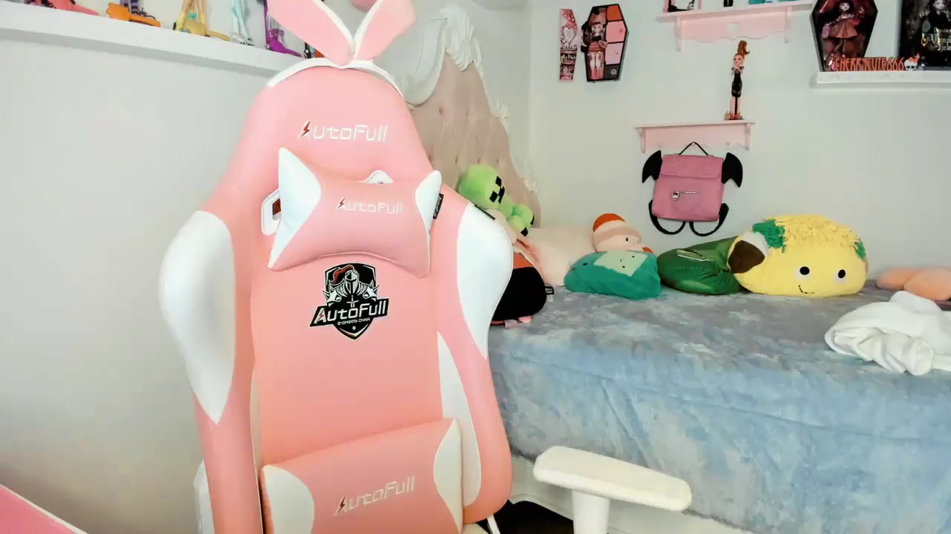 Gallery image thumbnail from Cherrycute666's myfreecams stream on, 12/15/2025, 06:08 image 19 of 20