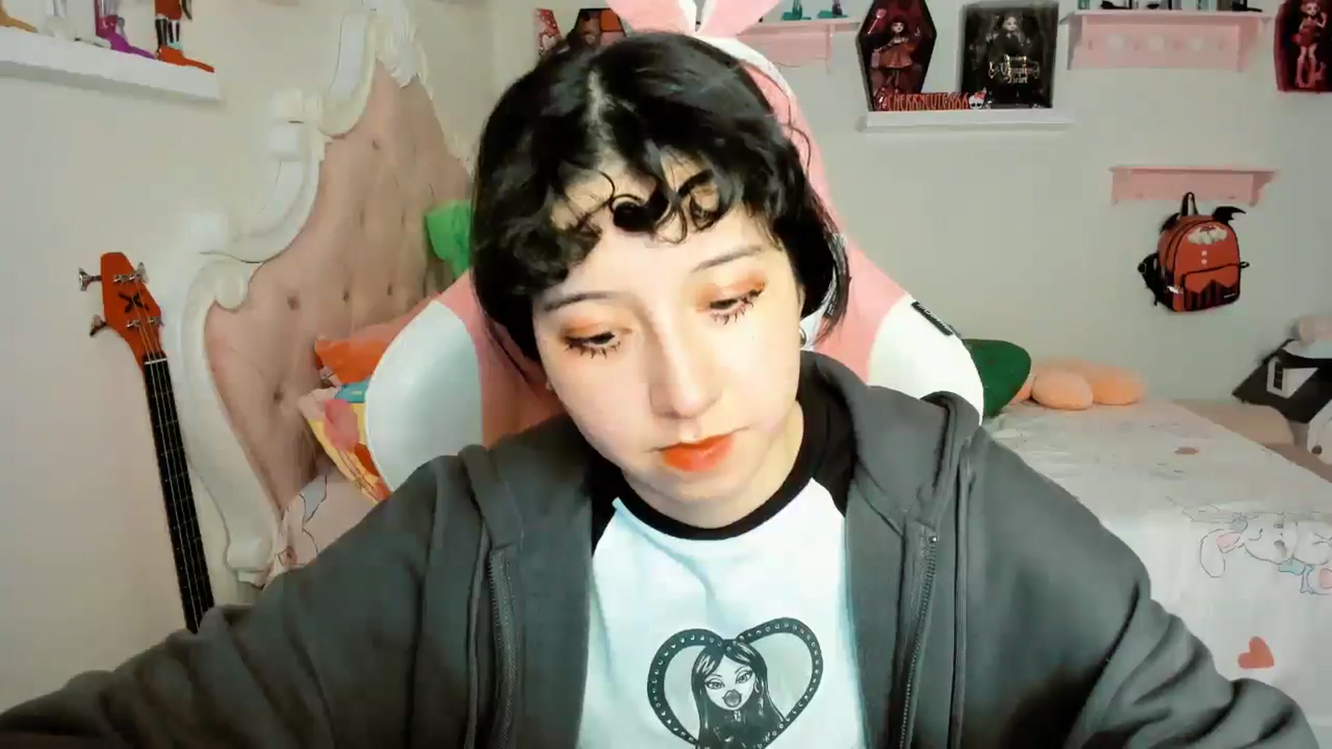 Gallery image thumbnail from Cherrycute666's myfreecams stream on, 12/20/2025, 07:32 image 5 of 20