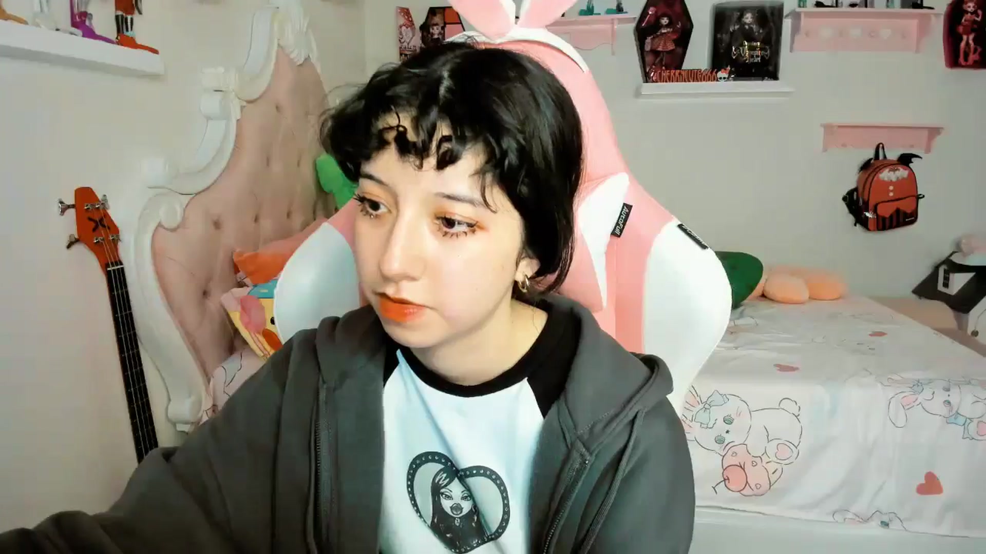Gallery image thumbnail from Cherrycute666's myfreecams stream on, 12/20/2025, 07:32 image 6 of 20