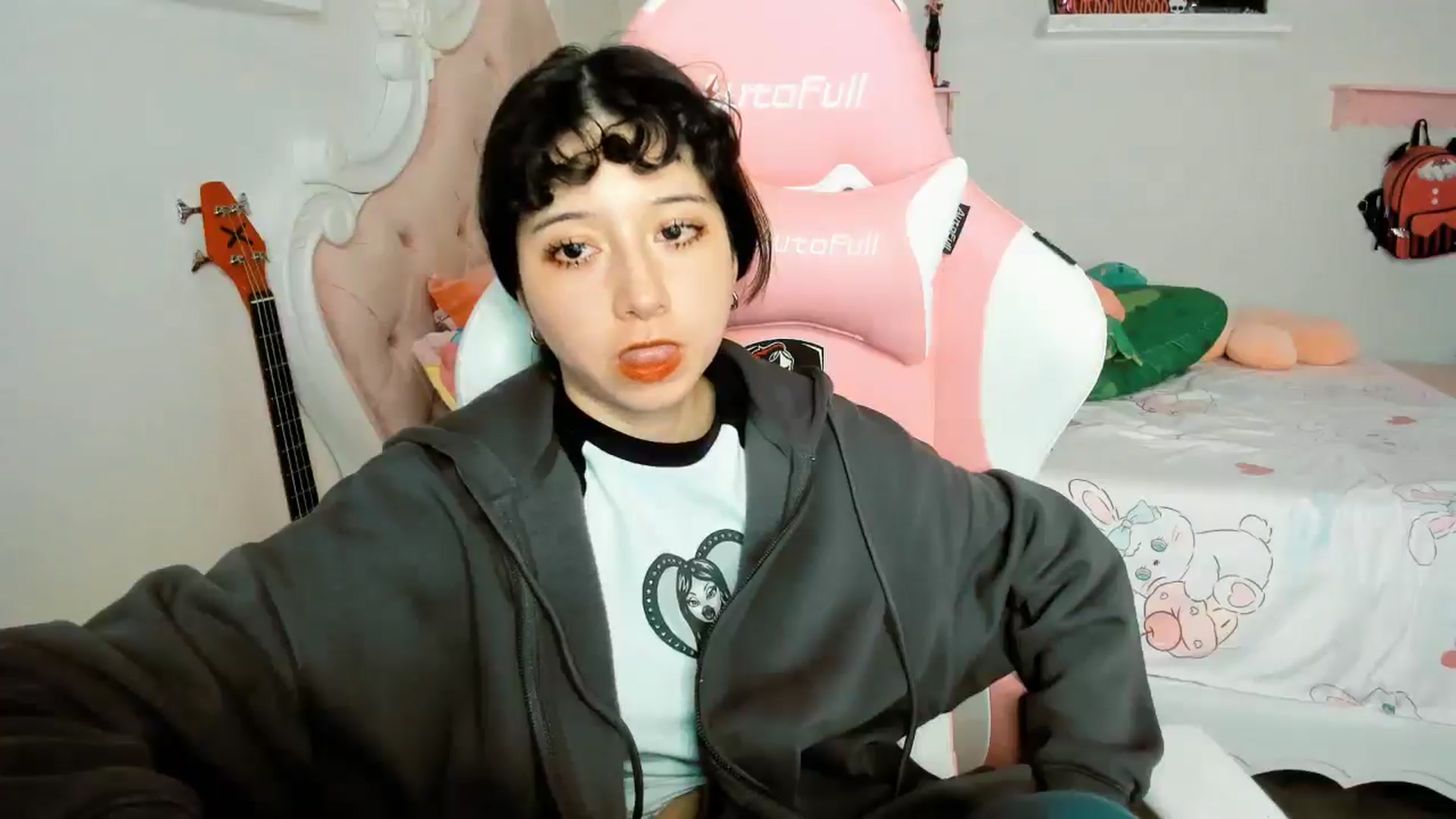 Gallery image thumbnail from Cherrycute666's myfreecams stream on, 12/20/2025, 07:32 image 2 of 20