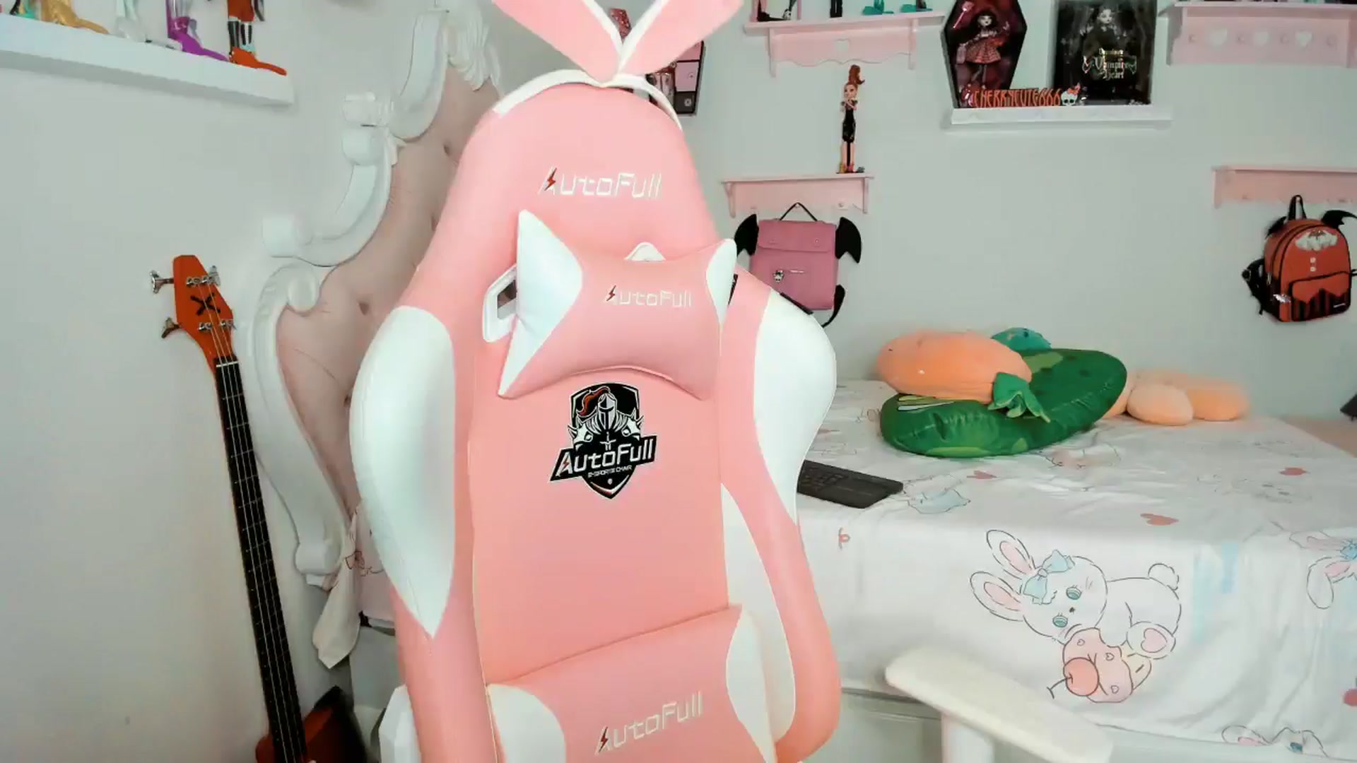 Gallery image thumbnail from Cherrycute666's myfreecams stream on, 12/20/2025, 07:32 image 14 of 20