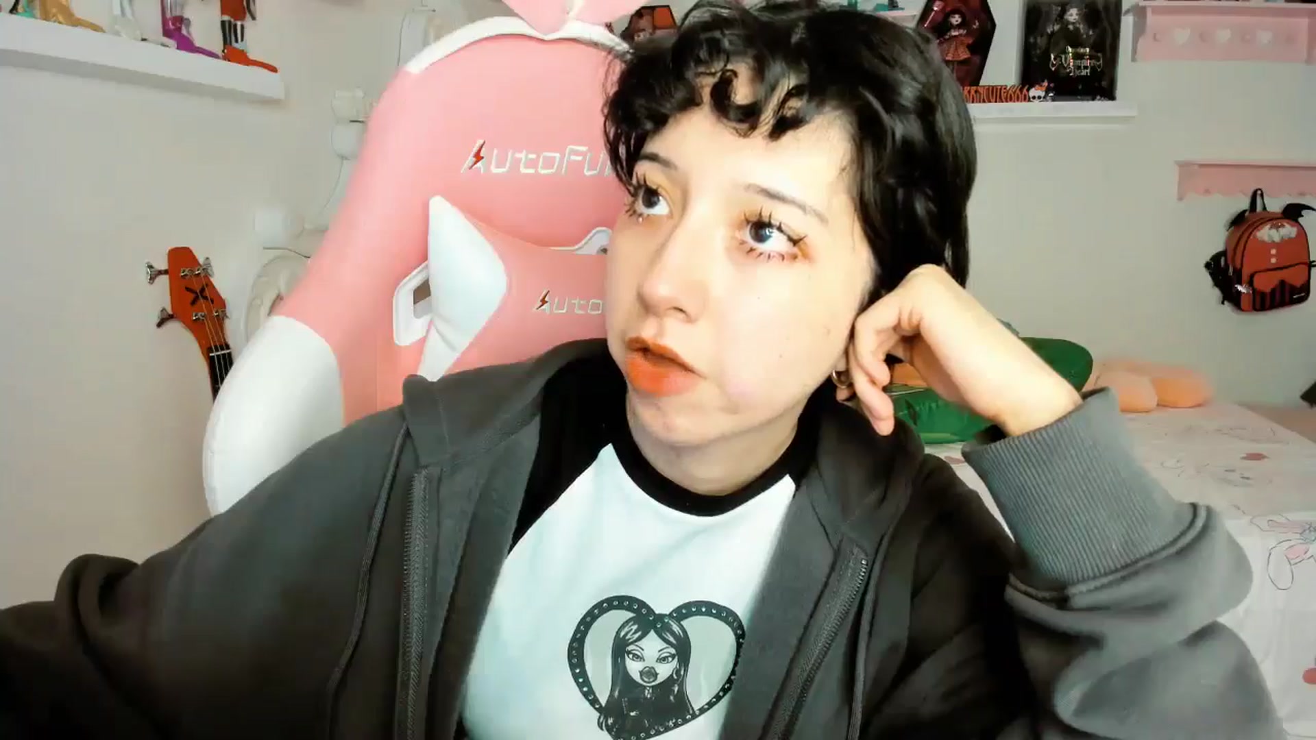 Gallery image thumbnail from Cherrycute666's myfreecams stream on, 12/20/2025, 07:32 image 15 of 20