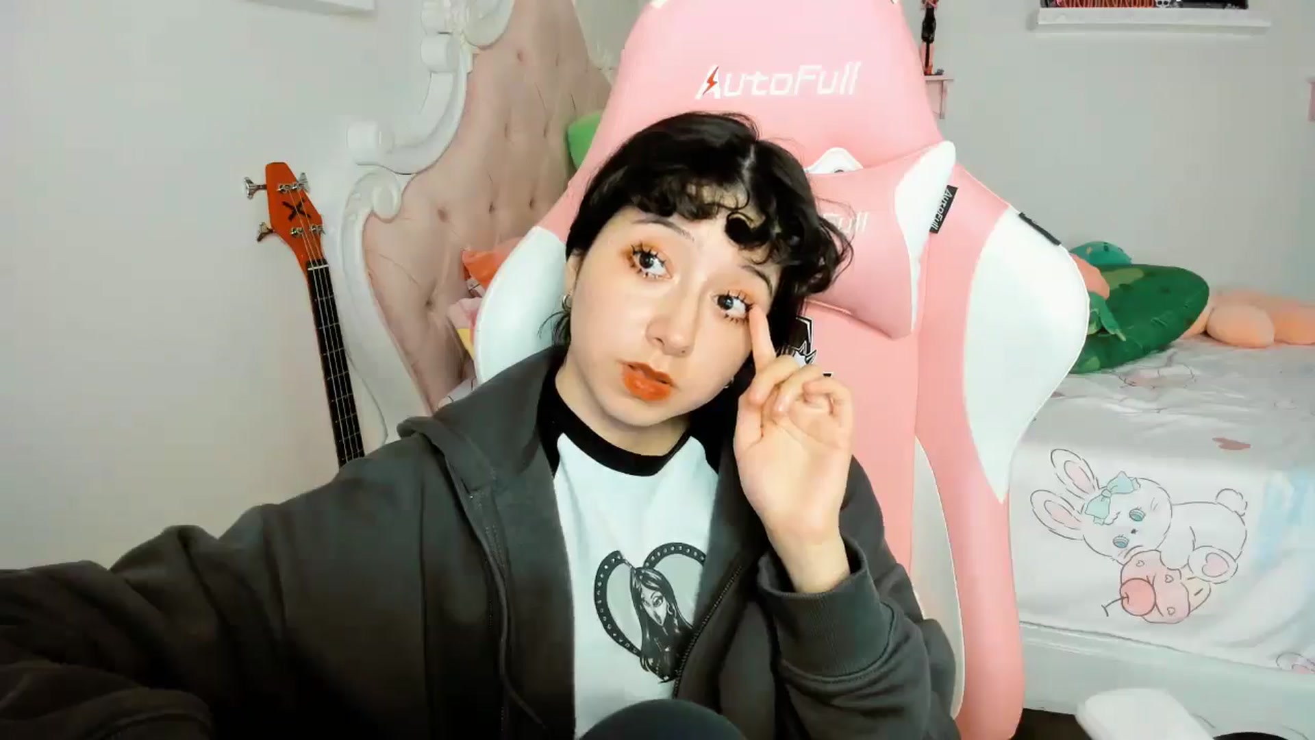Gallery image thumbnail from Cherrycute666's myfreecams stream on, 12/20/2025, 07:32 image 3 of 20