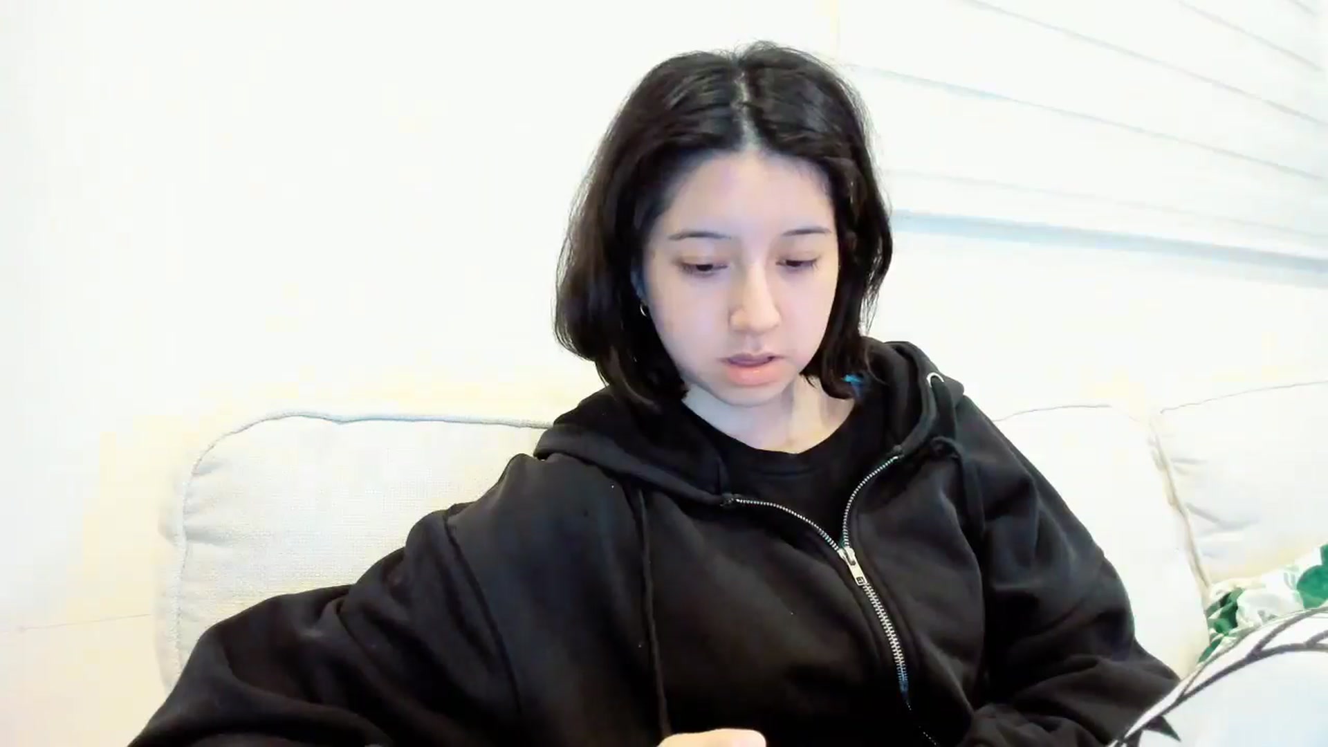 Gallery image thumbnail from Cherrycute666's myfreecams stream on, 12/21/2025, 01:57 image 2 of 20
