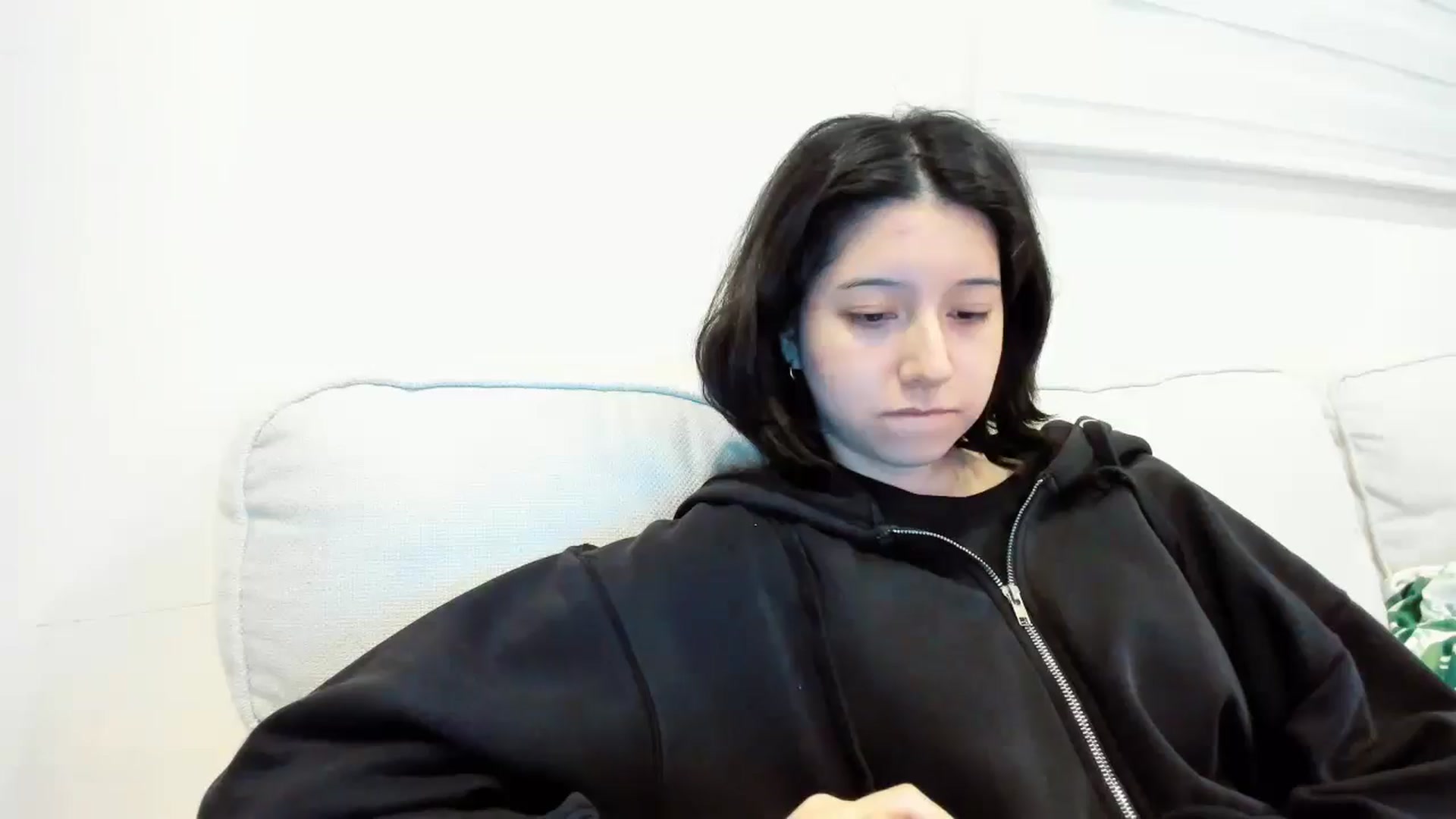 Gallery image thumbnail from Cherrycute666's myfreecams stream on, 12/21/2025, 01:57 image 1 of 20