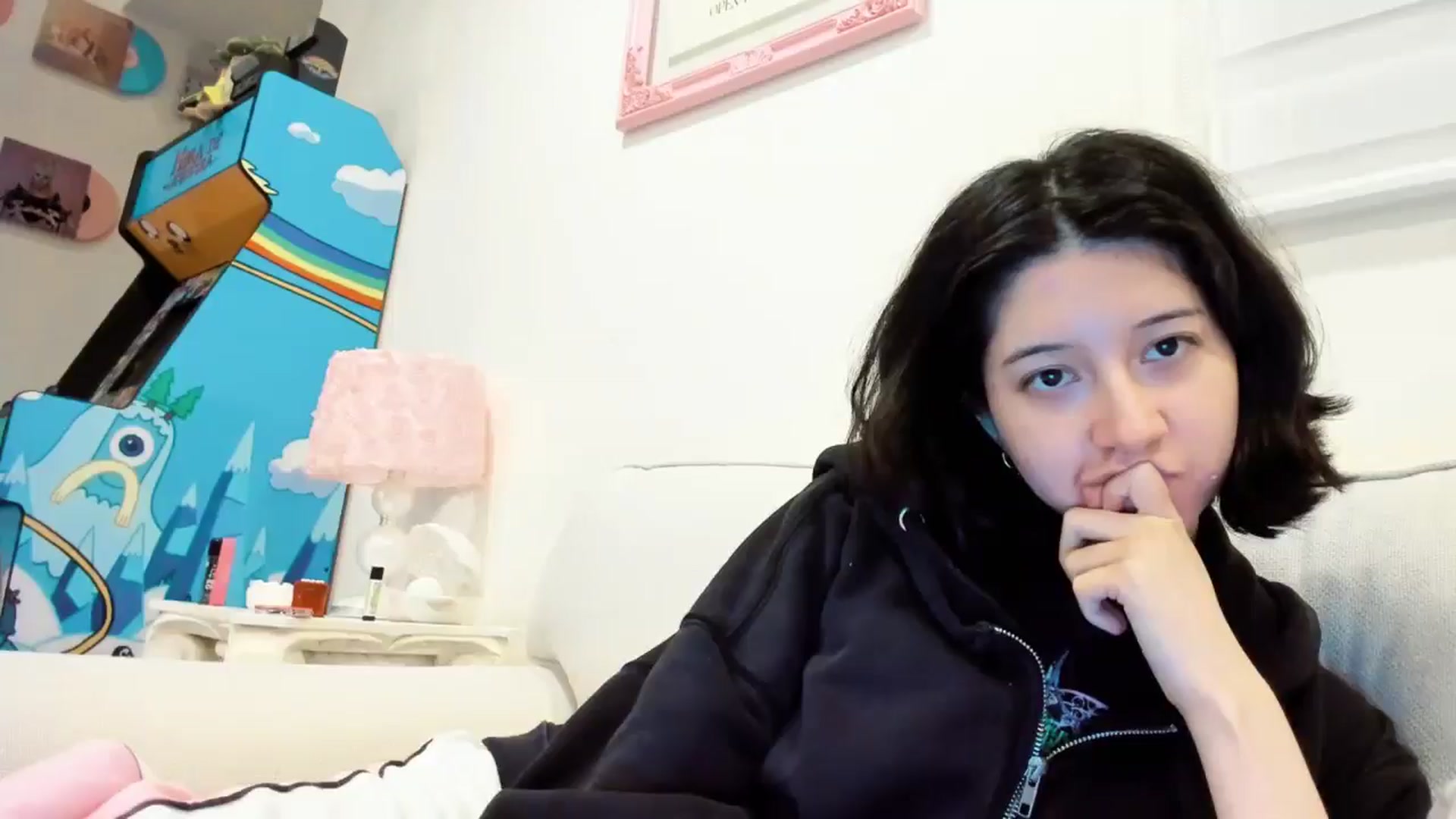 Gallery image thumbnail from Cherrycute666's myfreecams stream on, 12/21/2025, 03:46 image 2 of 20