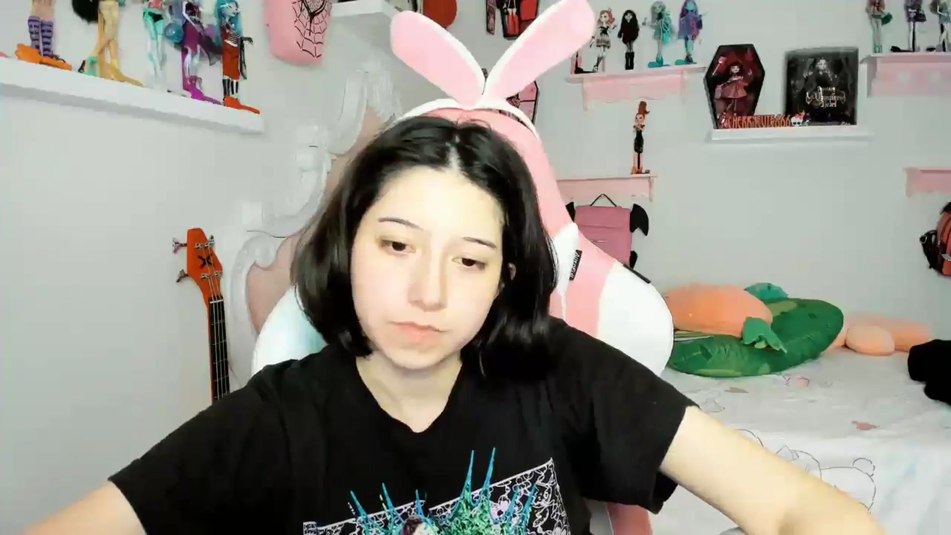 Gallery image thumbnail from Cherrycute666's myfreecams stream on, 12/21/2025, 05:27 image 5 of 20