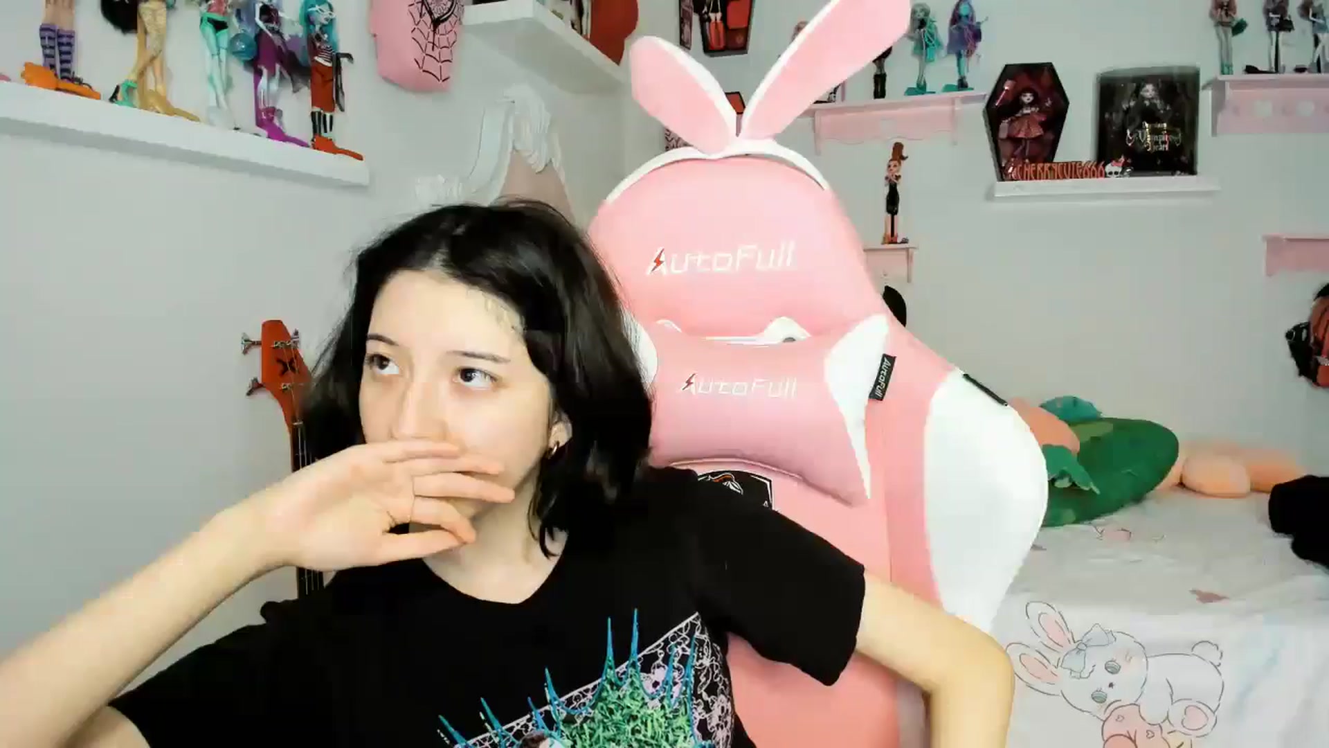 Gallery image thumbnail from Cherrycute666's myfreecams stream on, 12/21/2025, 05:27 image 9 of 20