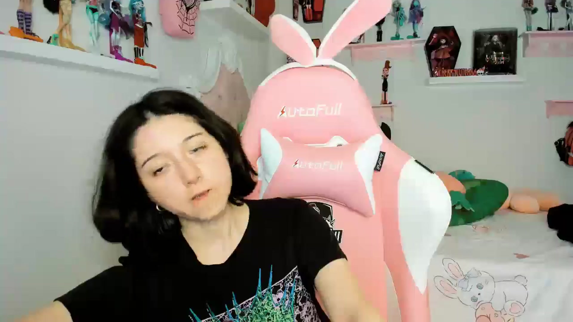 Gallery image thumbnail from Cherrycute666's myfreecams stream on, 12/21/2025, 05:27 image 10 of 20