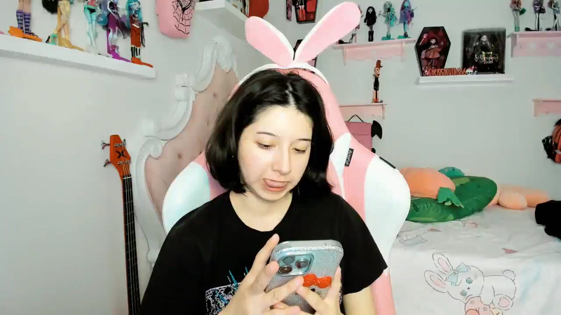Gallery image thumbnail from Cherrycute666's myfreecams stream on, 12/21/2025, 05:27 image 4 of 20