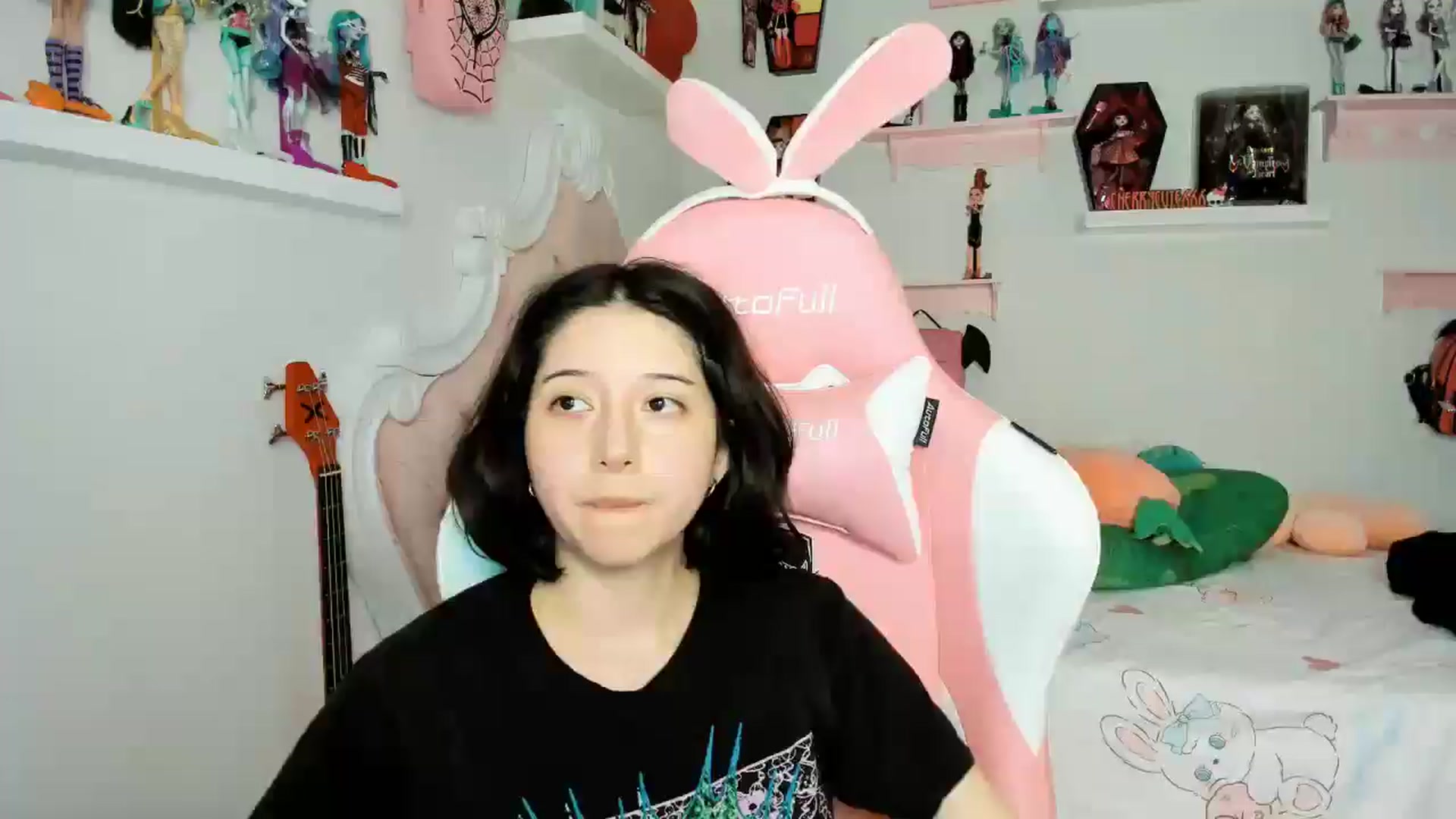 Gallery image thumbnail from Cherrycute666's myfreecams stream on, 12/21/2025, 05:27 image 3 of 20