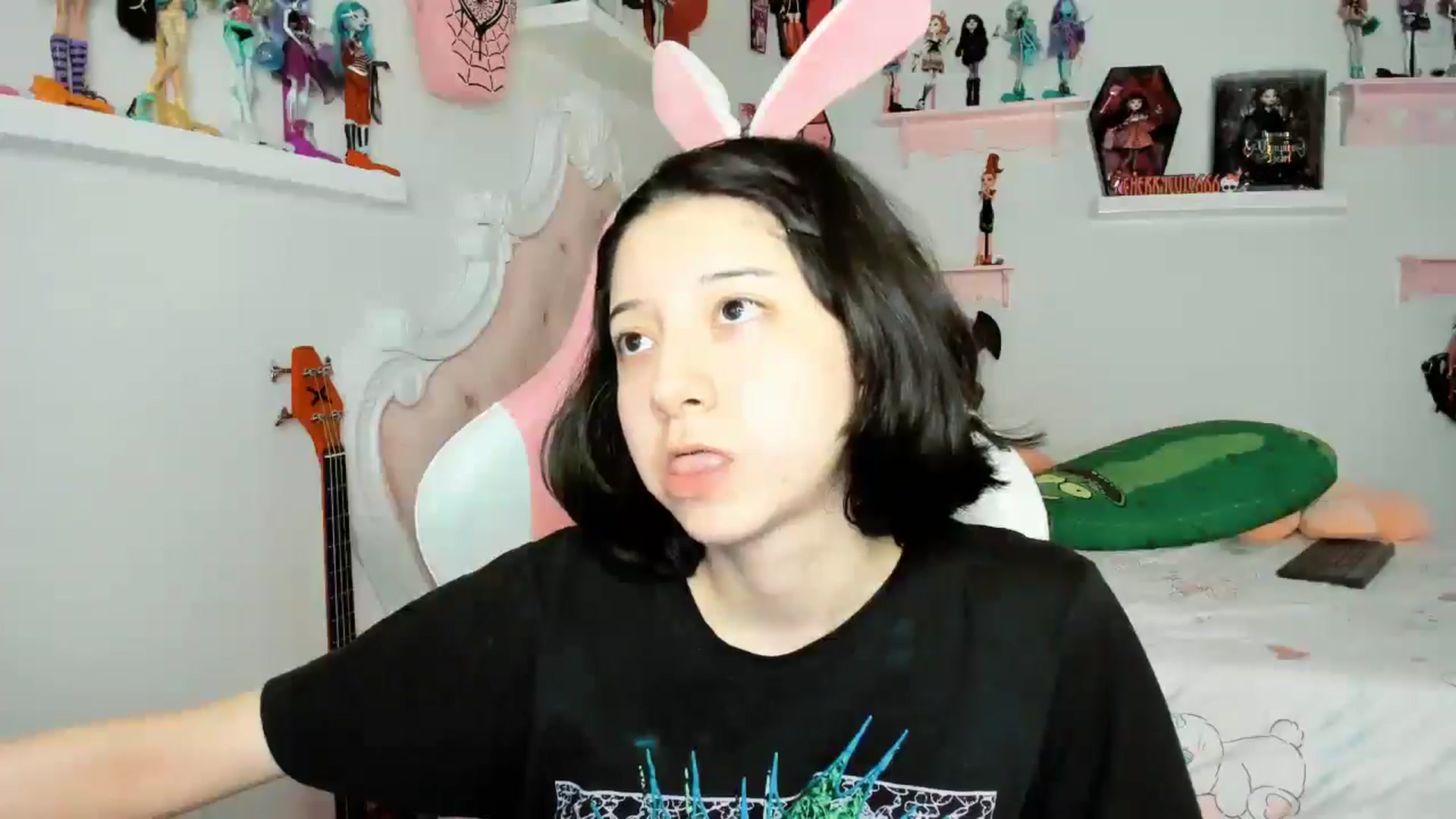 Gallery image thumbnail from Cherrycute666's myfreecams stream on, 12/21/2025, 07:59 image 15 of 20