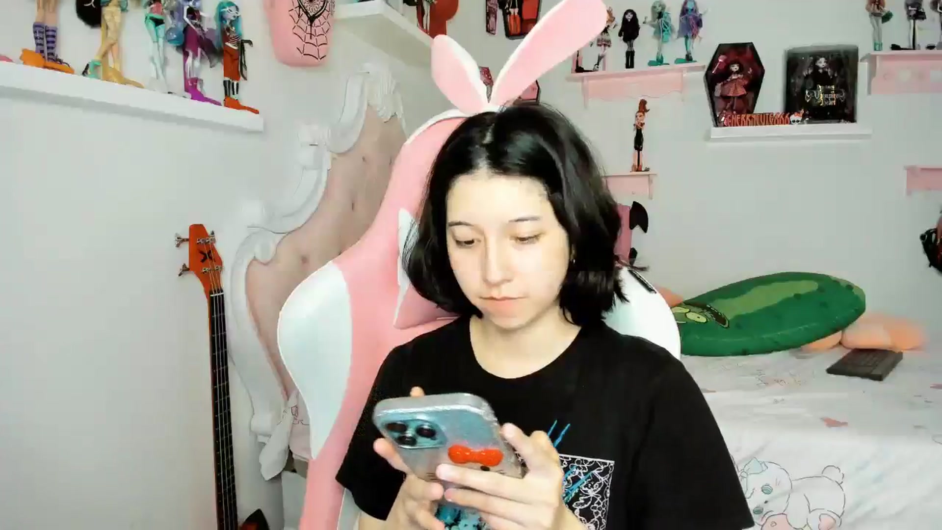 Gallery image thumbnail from Cherrycute666's myfreecams stream on, 12/21/2025, 07:59 image 19 of 20