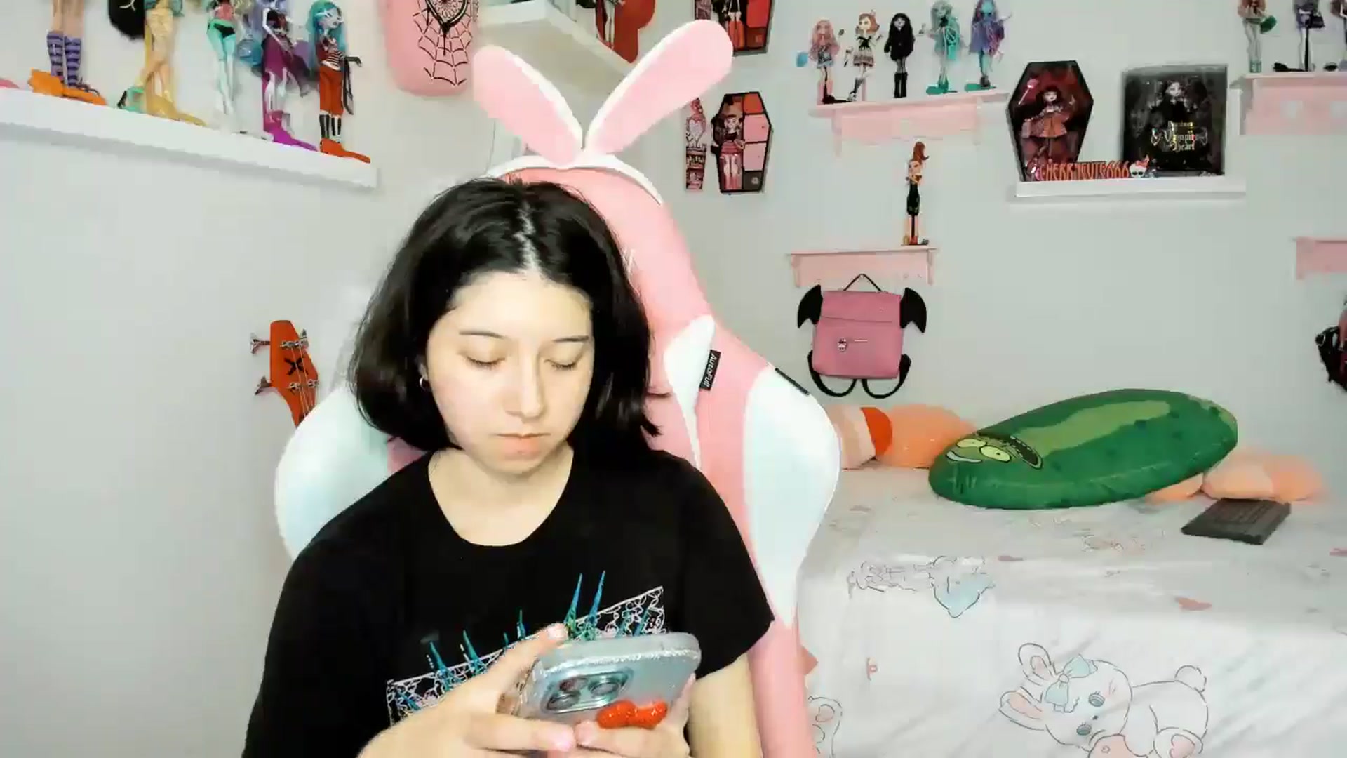 Gallery image thumbnail from Cherrycute666's myfreecams stream on, 12/21/2025, 07:59 image 8 of 20